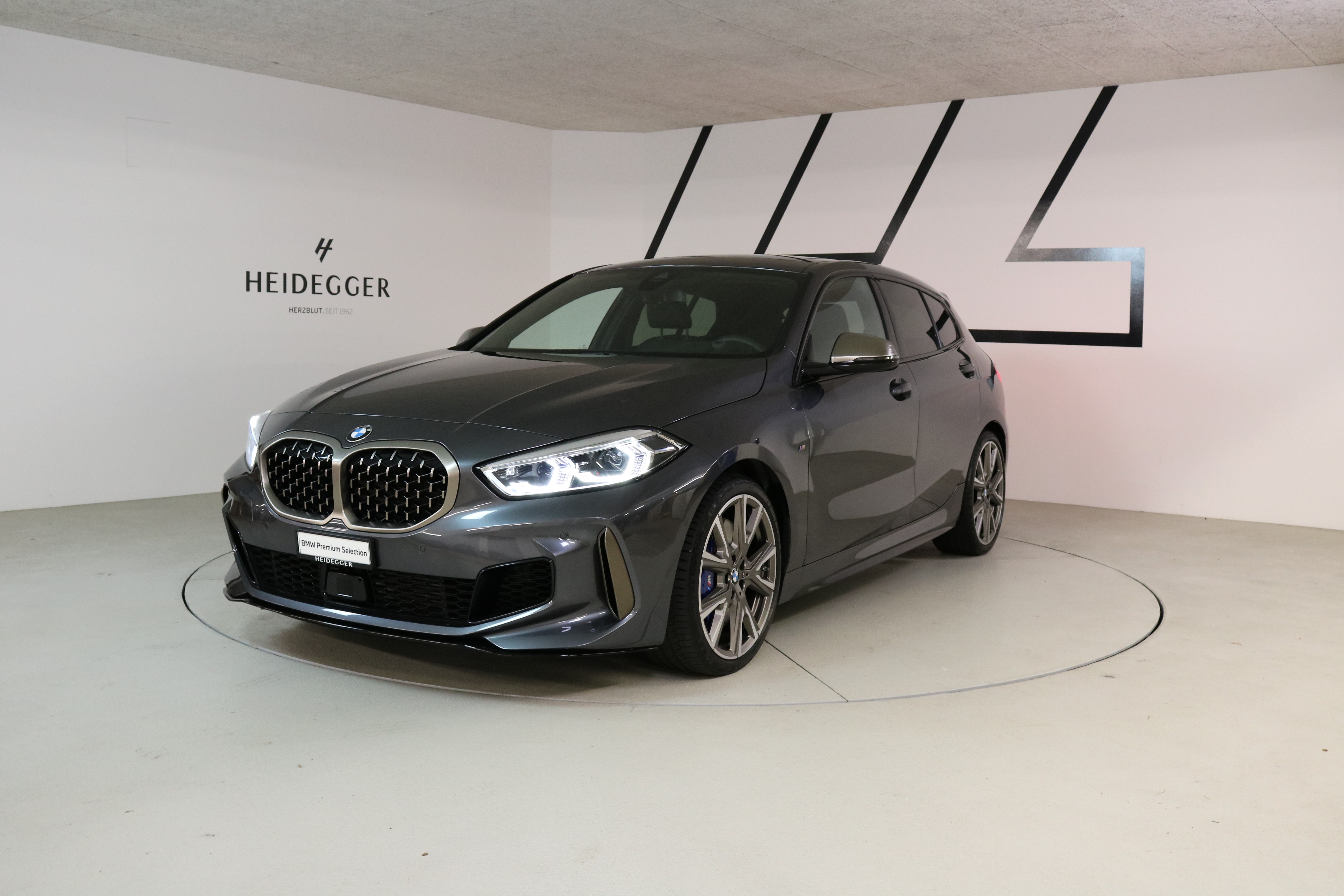 BMW M135i xDrive Steptronic