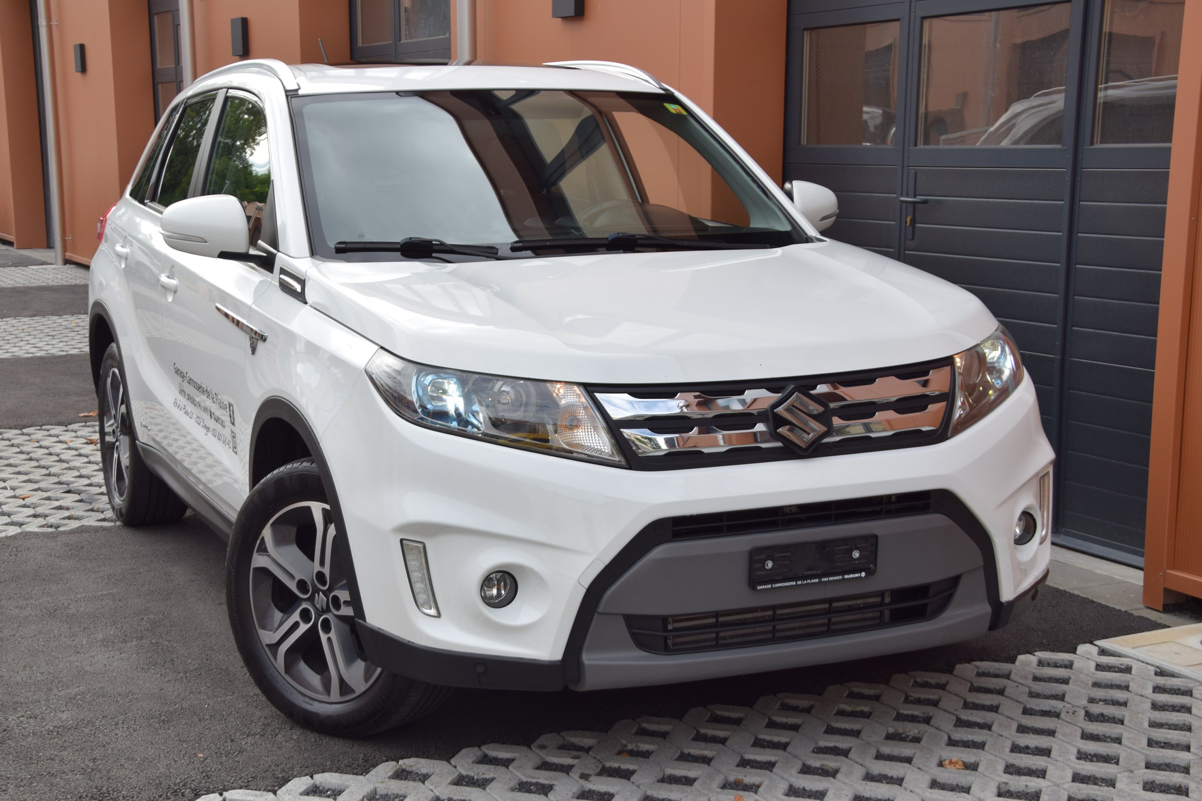 SUZUKI Vitara 1.6 TD Compact Top