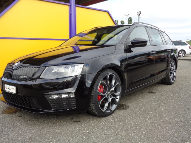 SKODA Octavia Combi 2.0 TSI RS DSG