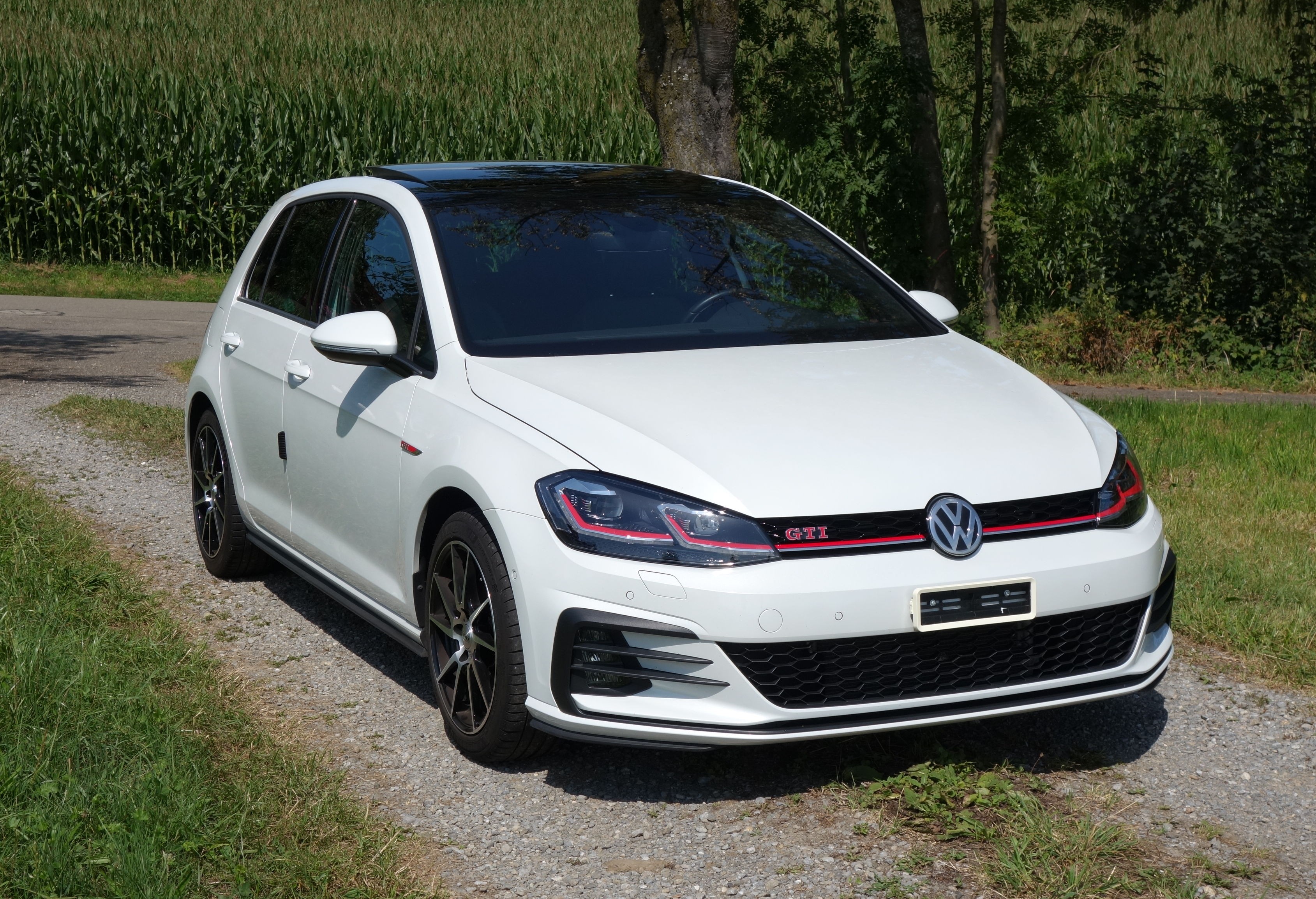 VW Golf 2.0 TSI GTI 70th anniversary DSG