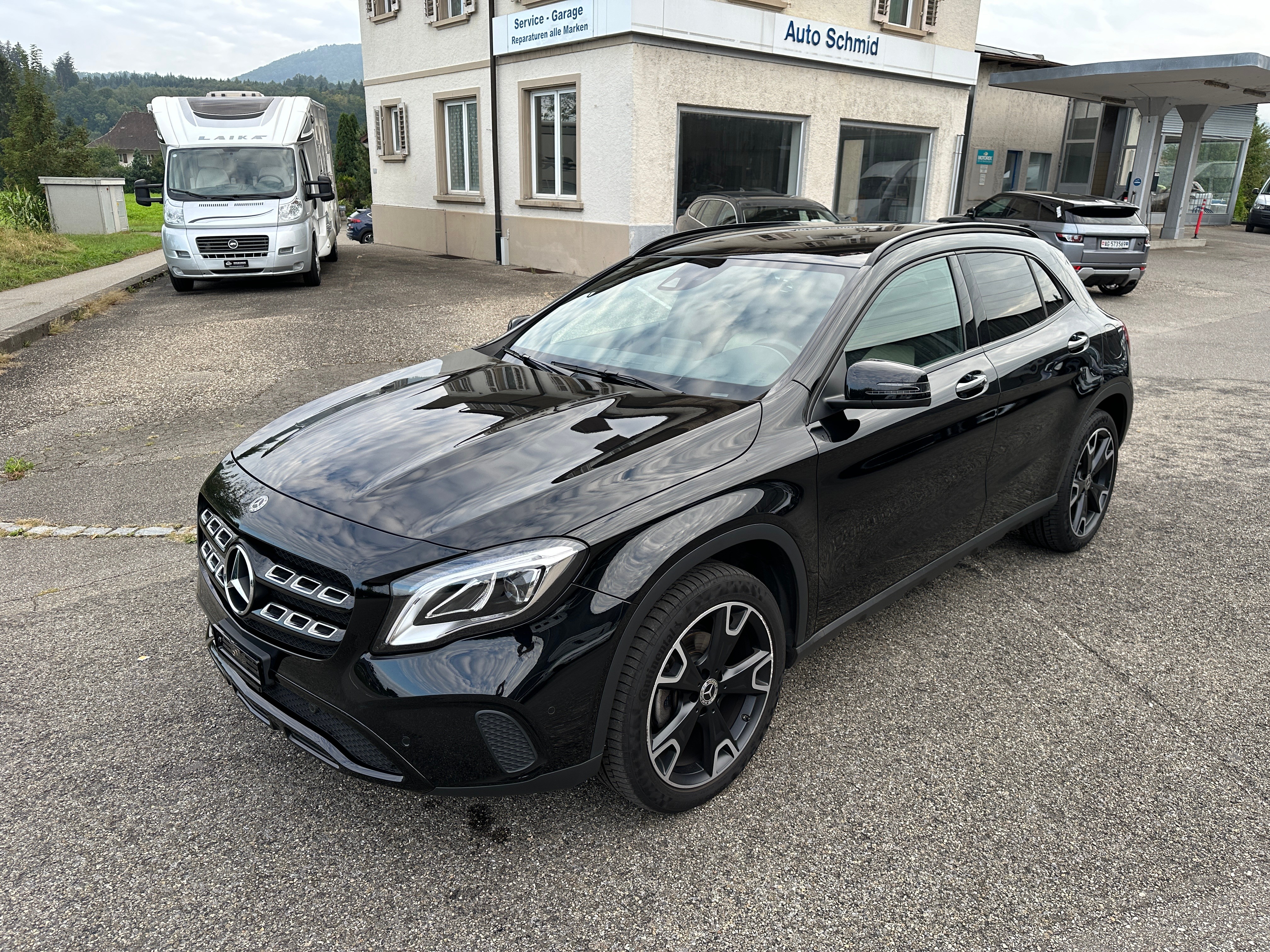 MERCEDES-BENZ GLA 200 Night Star 7G-DCT