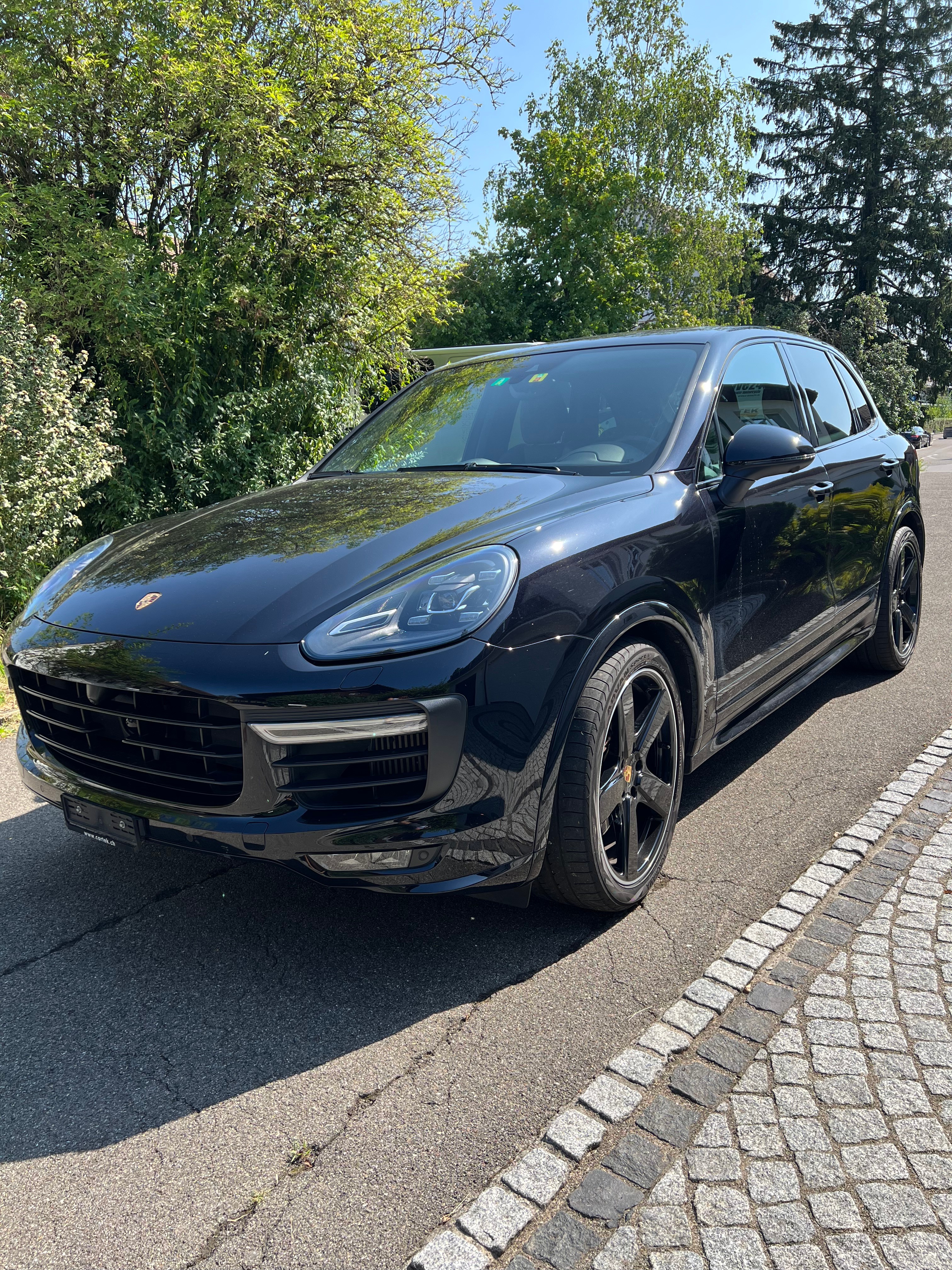 PORSCHE Cayenne GTS