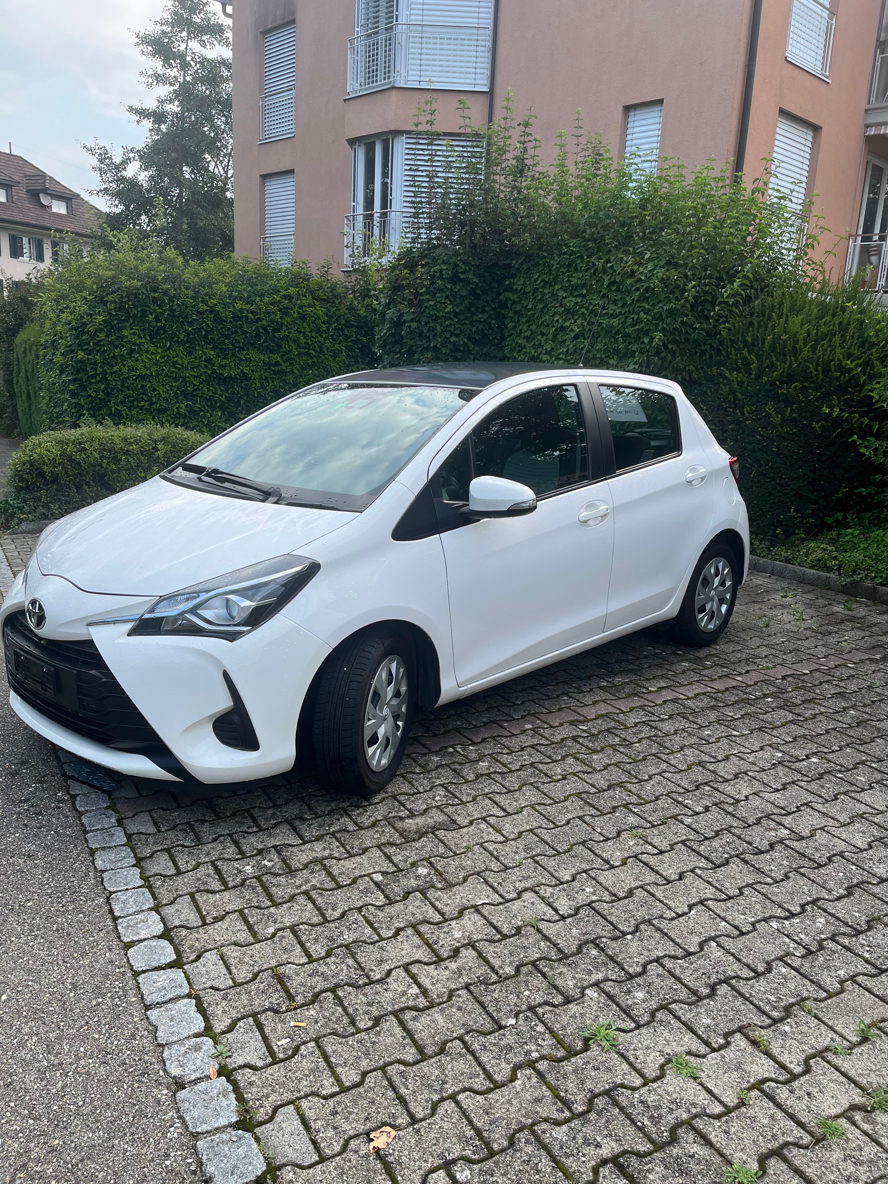 TOYOTA Yaris 1.5 Comfort CVT