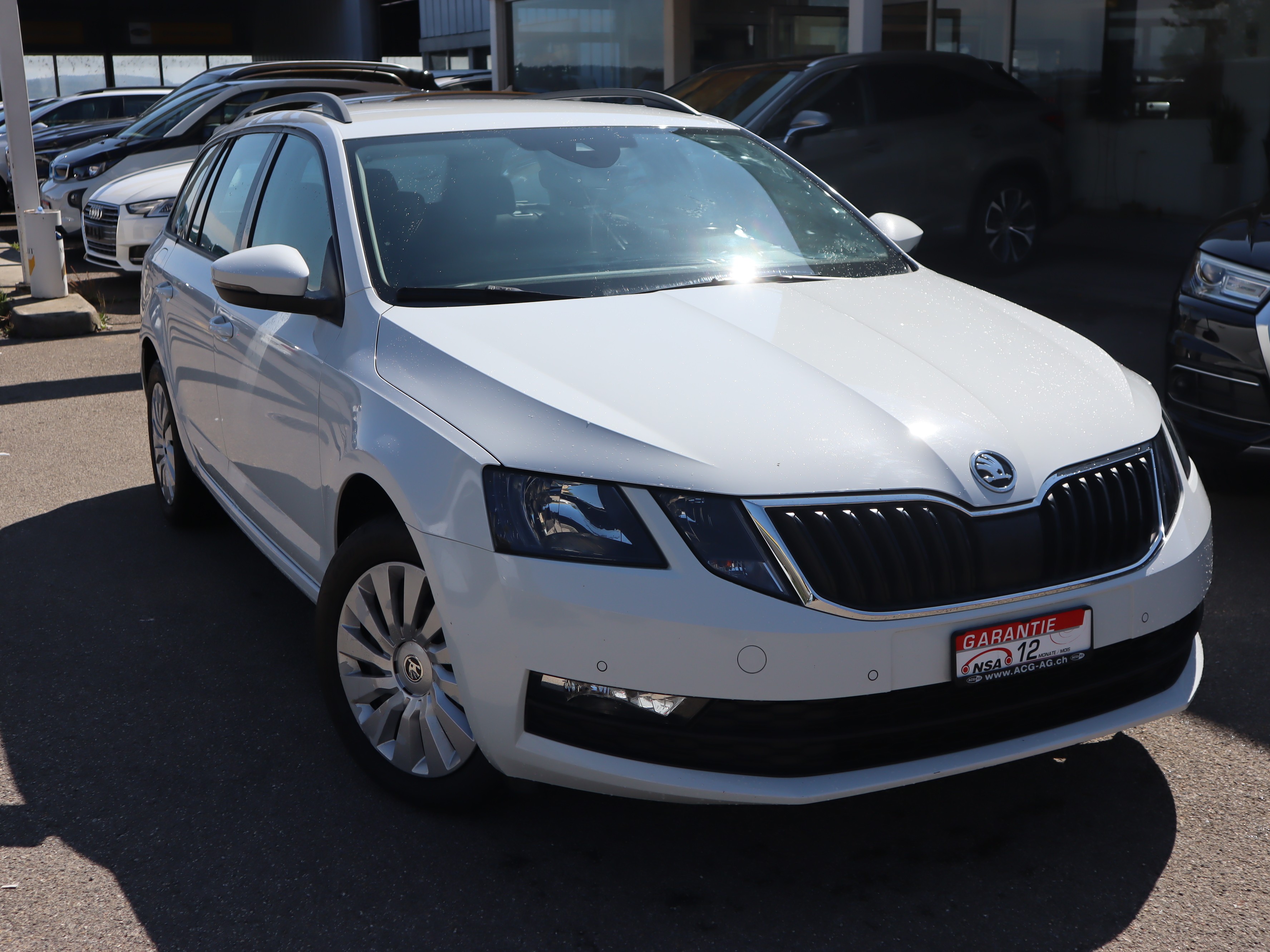 SKODA Octavia Combi 2.0 TDI Ambition ** Anhängerkupplung ** Frisch ab MFK & Service **