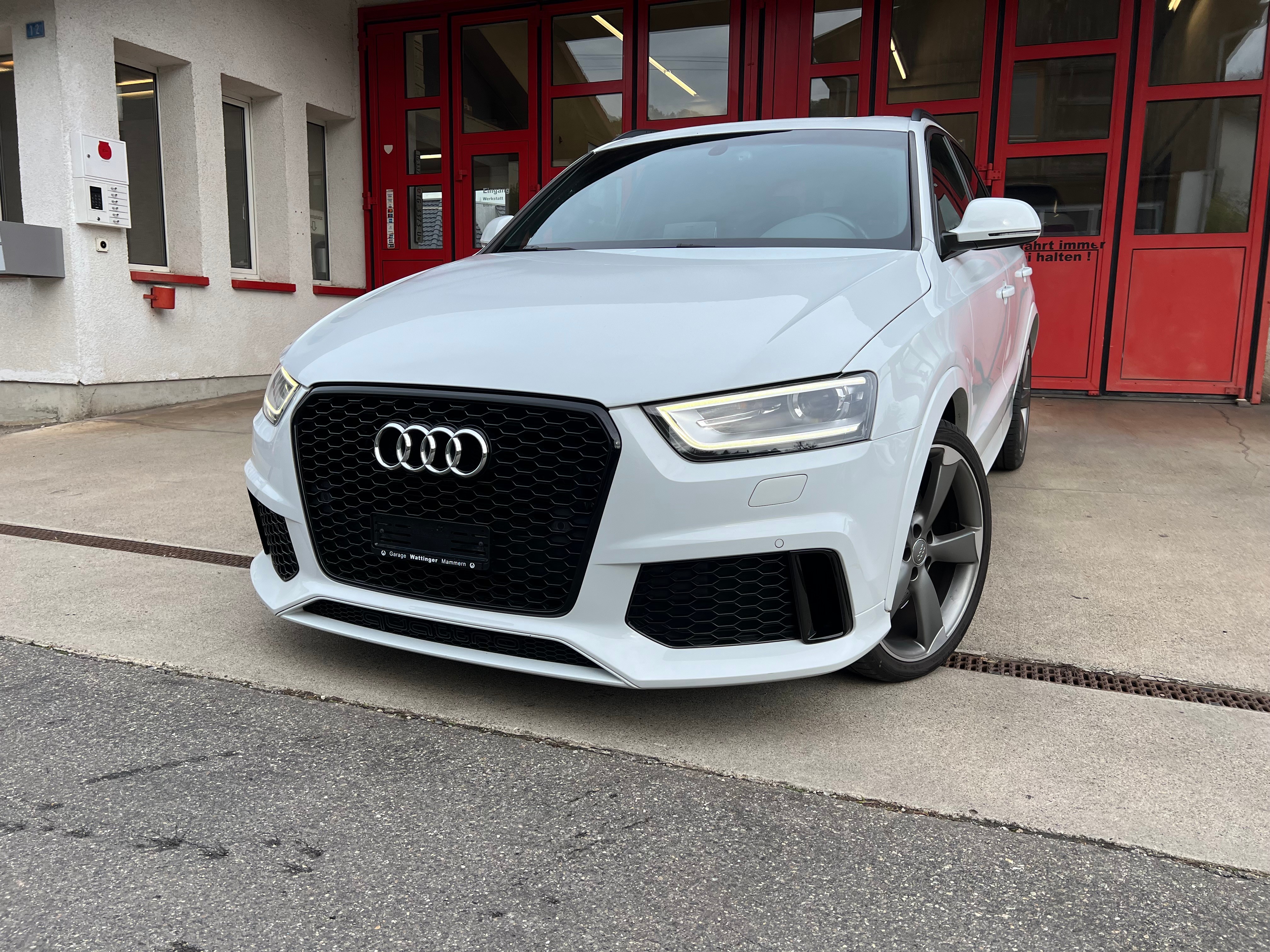 AUDI RS Q3 2.5 TFSI quattro S-tronic