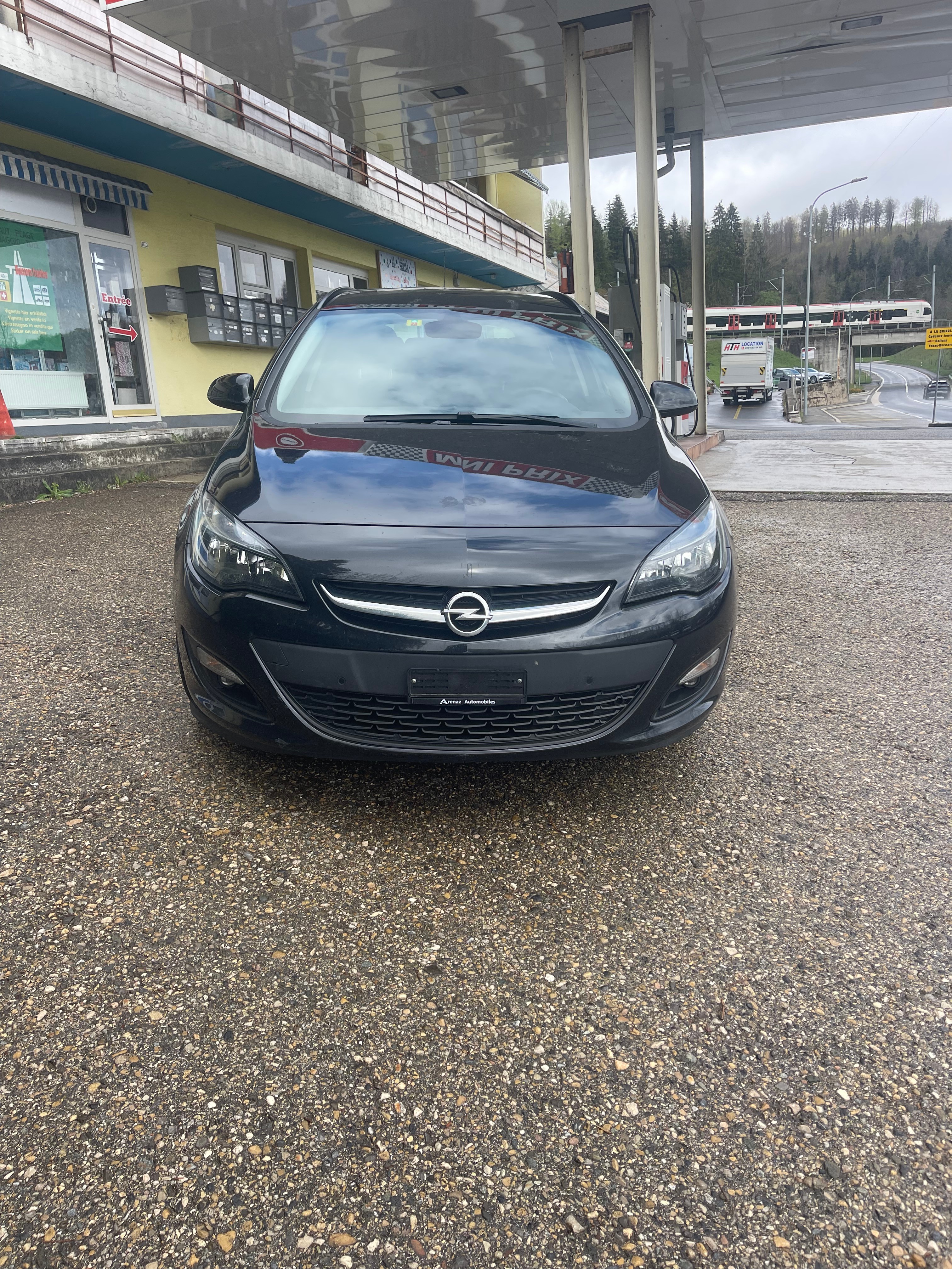 OPEL Astra SportsTourer 1.4i 16V Turbo Drive