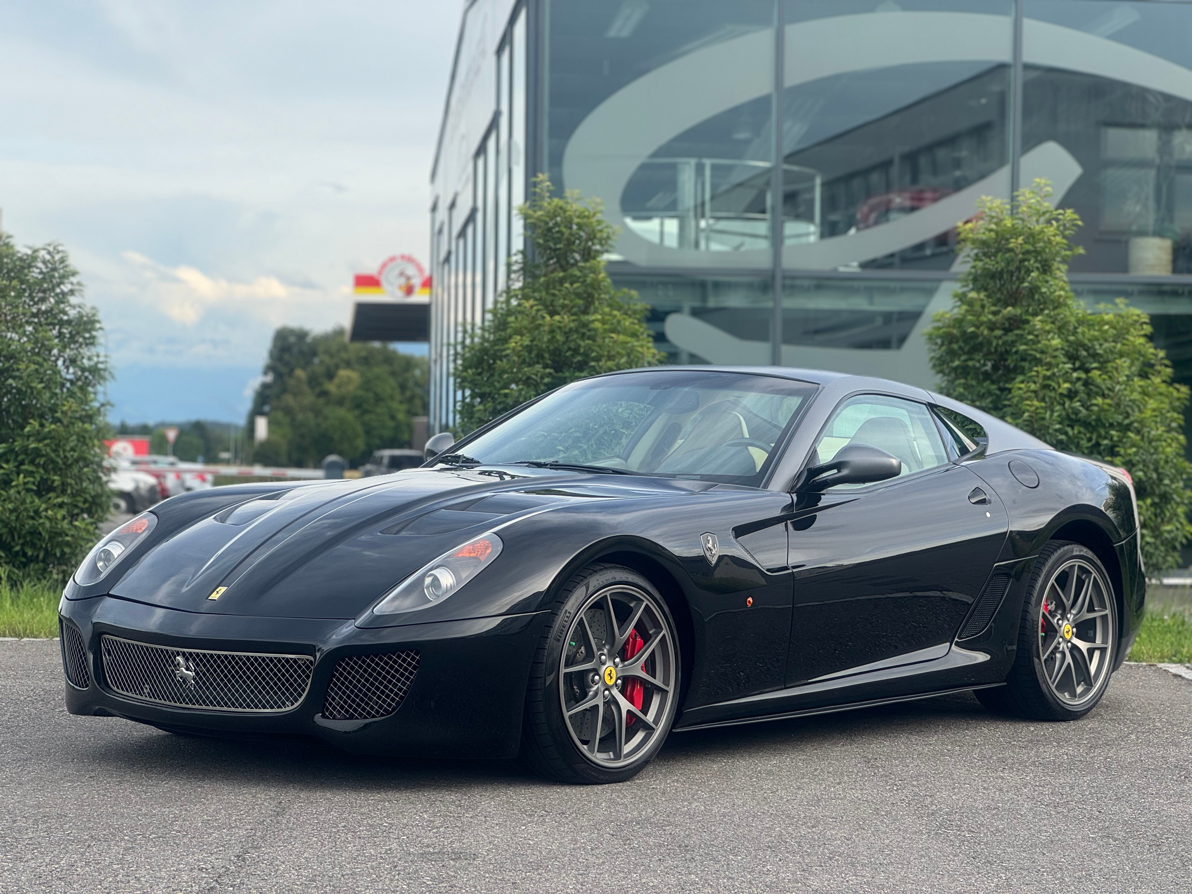 FERRARI 599