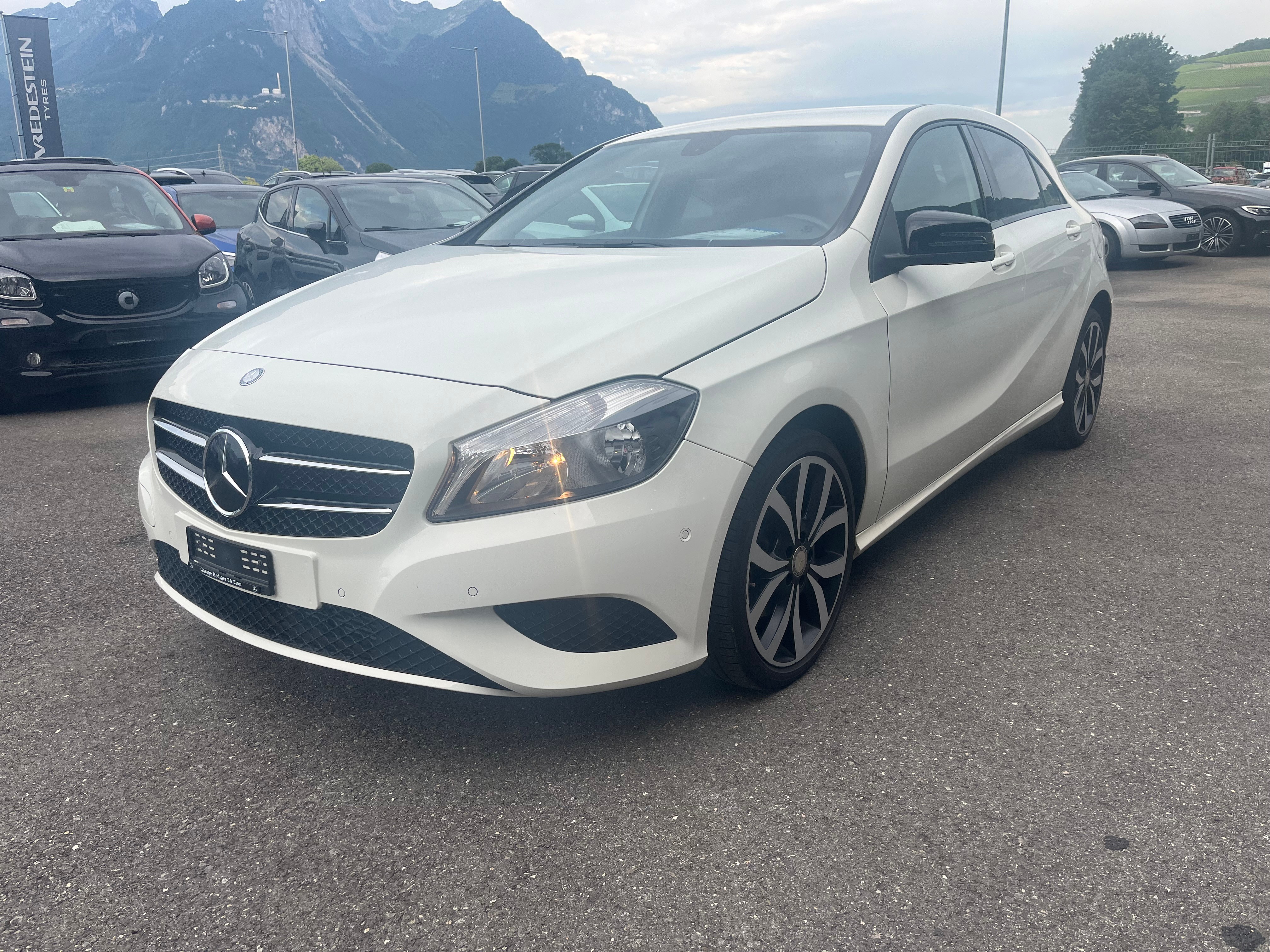 MERCEDES-BENZ A 180 Style 7G-DCT