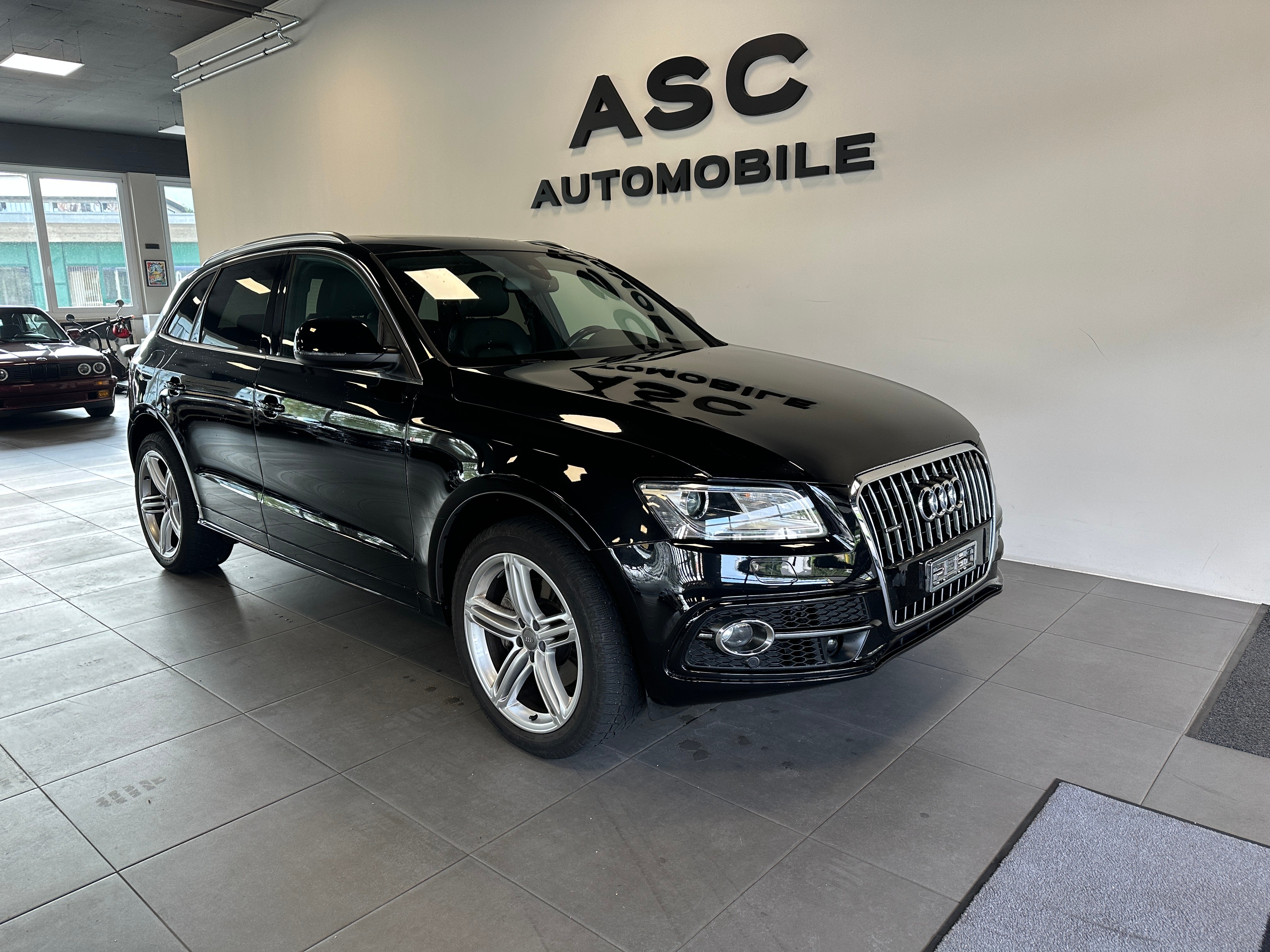 AUDI Q5 3.0 TDI quattro S-tronic