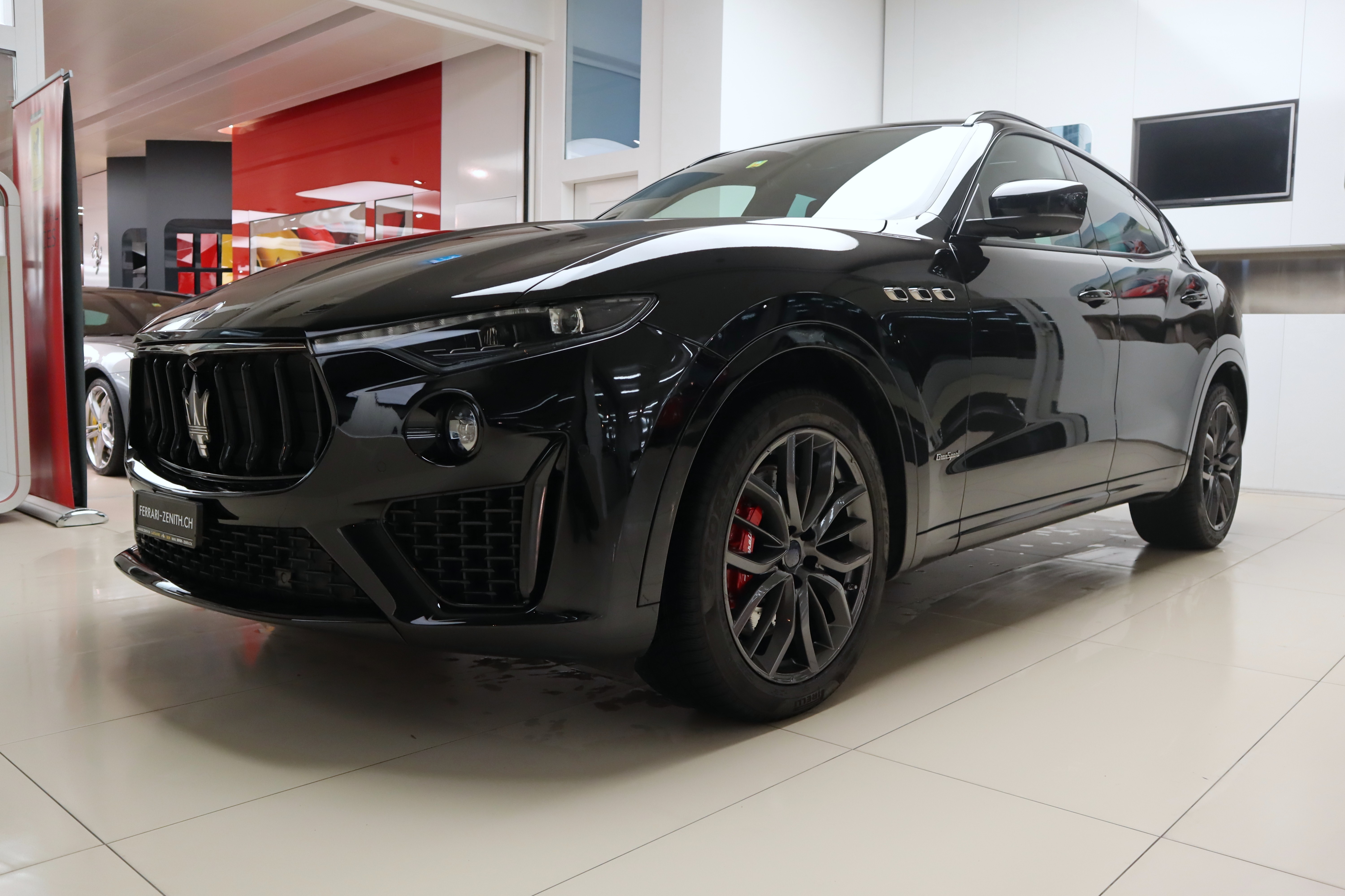 MASERATI Levante S 3.0 V6 Nerissimo Automatica