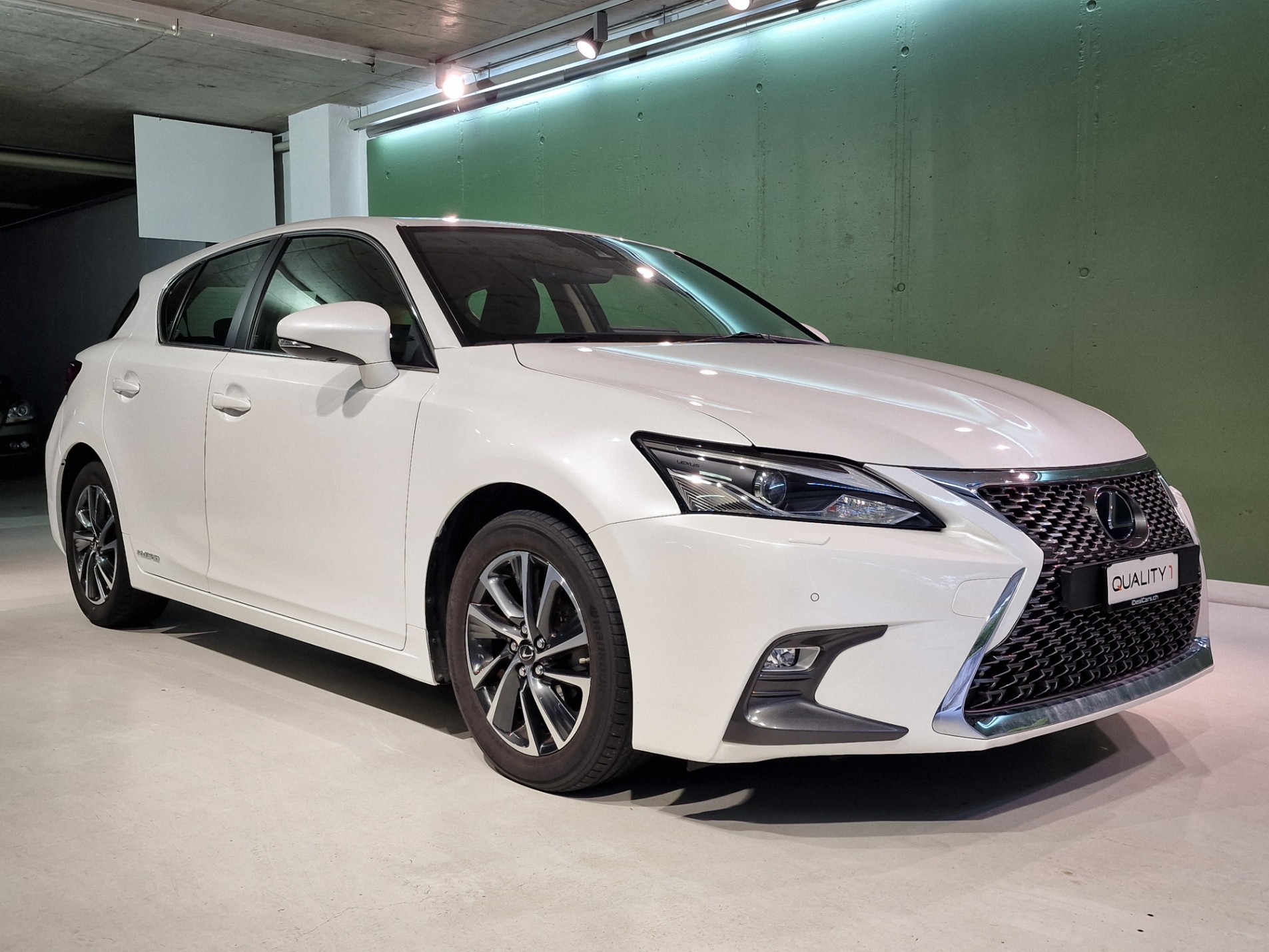 LEXUS CT 200h 1.8 excellence CVT