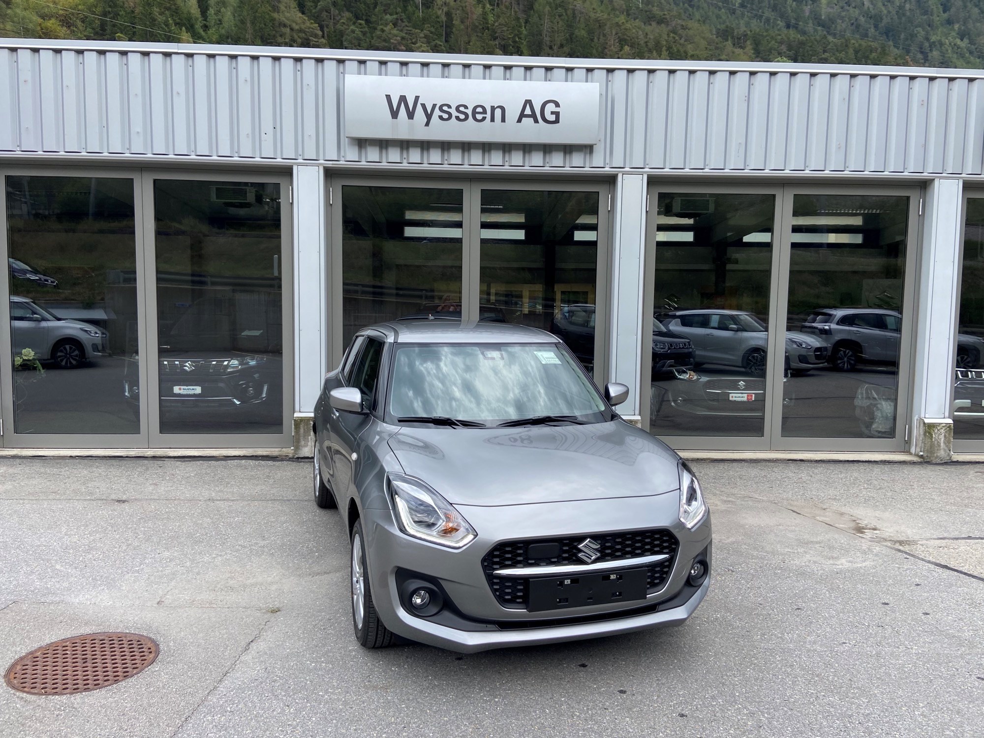 SUZUKI Swift 1.2 Compact + 4x4 Hybrid