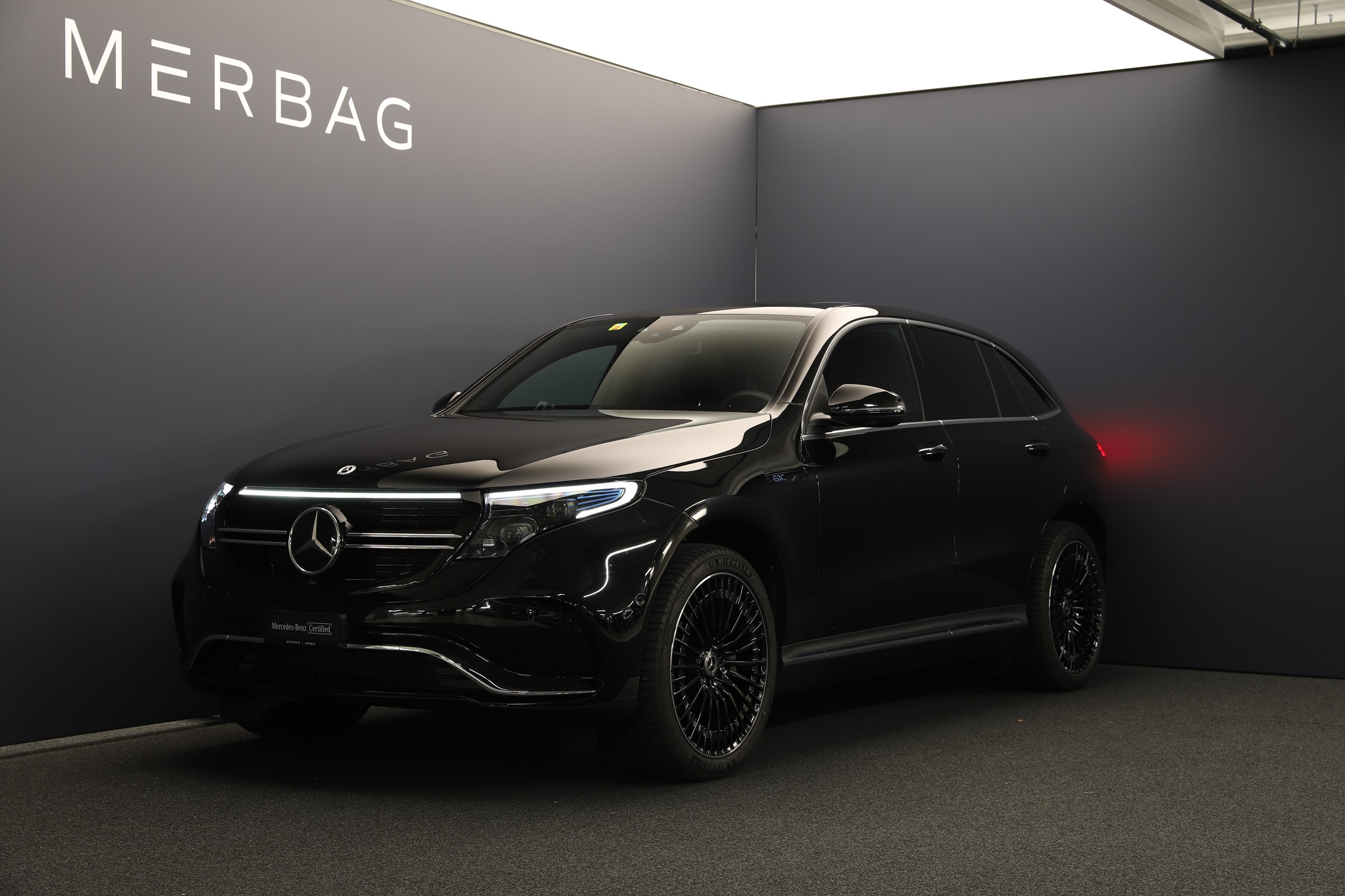 MERCEDES-BENZ EQC 400 AMG Line 4Matic