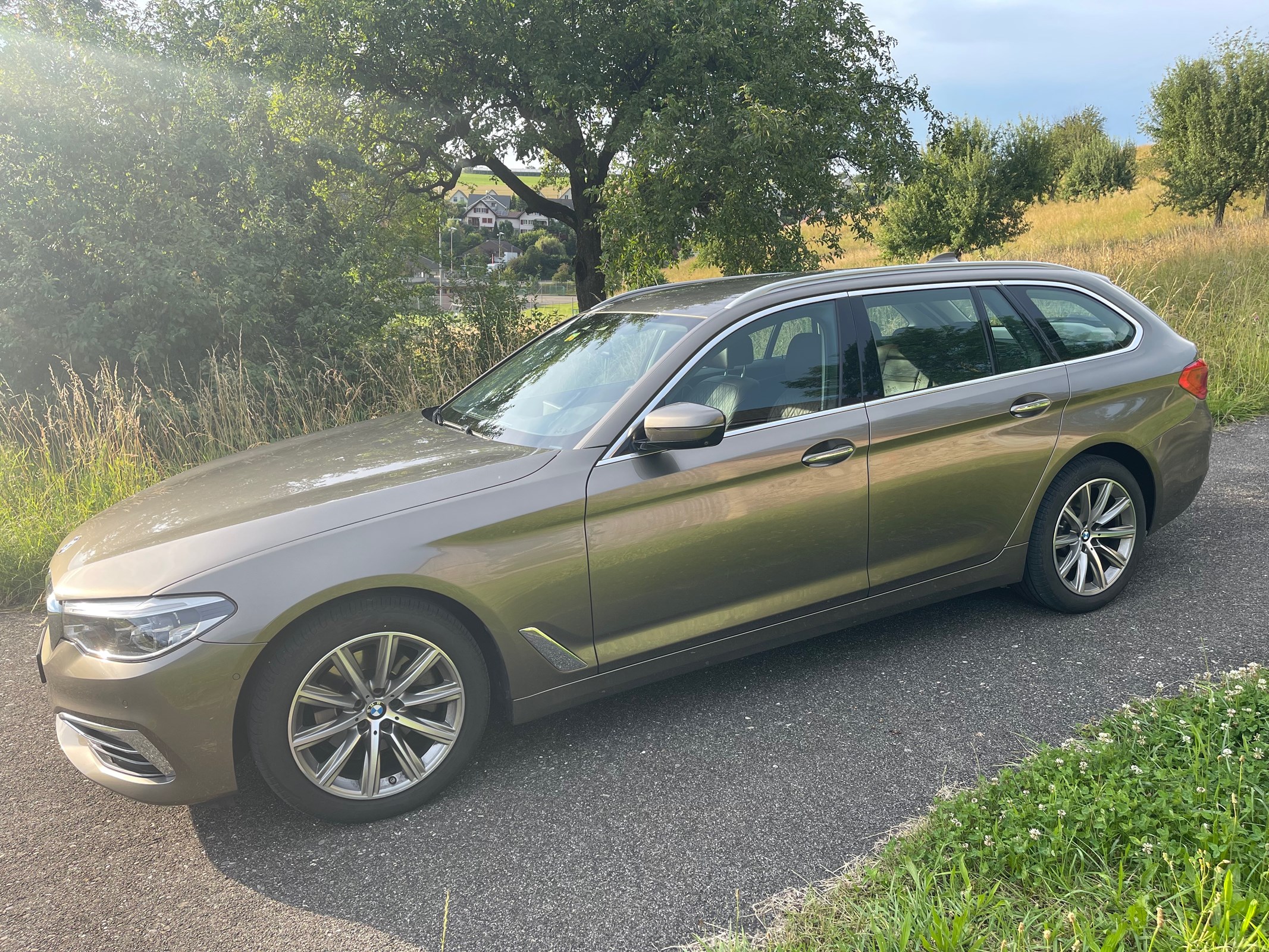 BMW 520d xDrive Touring Luxury Line Steptronic