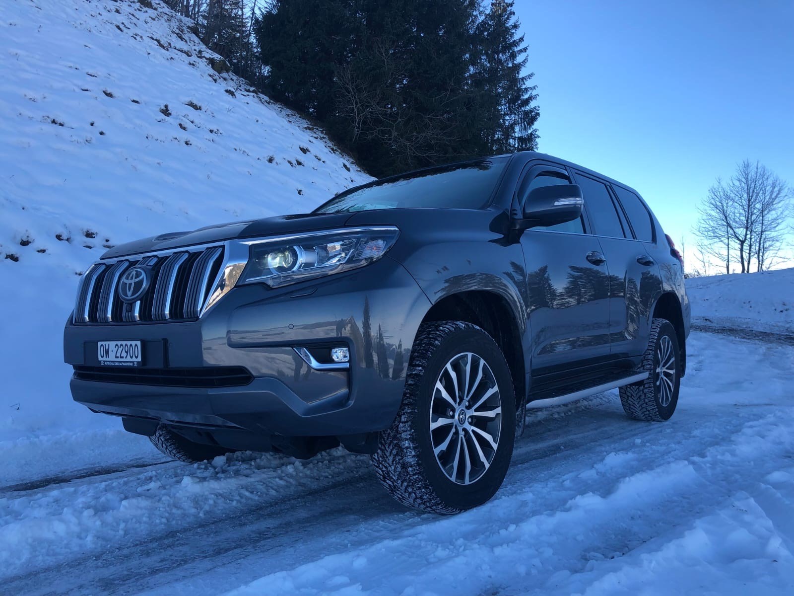 TOYOTA Land Cruiser 2.8TD Premium Automatic