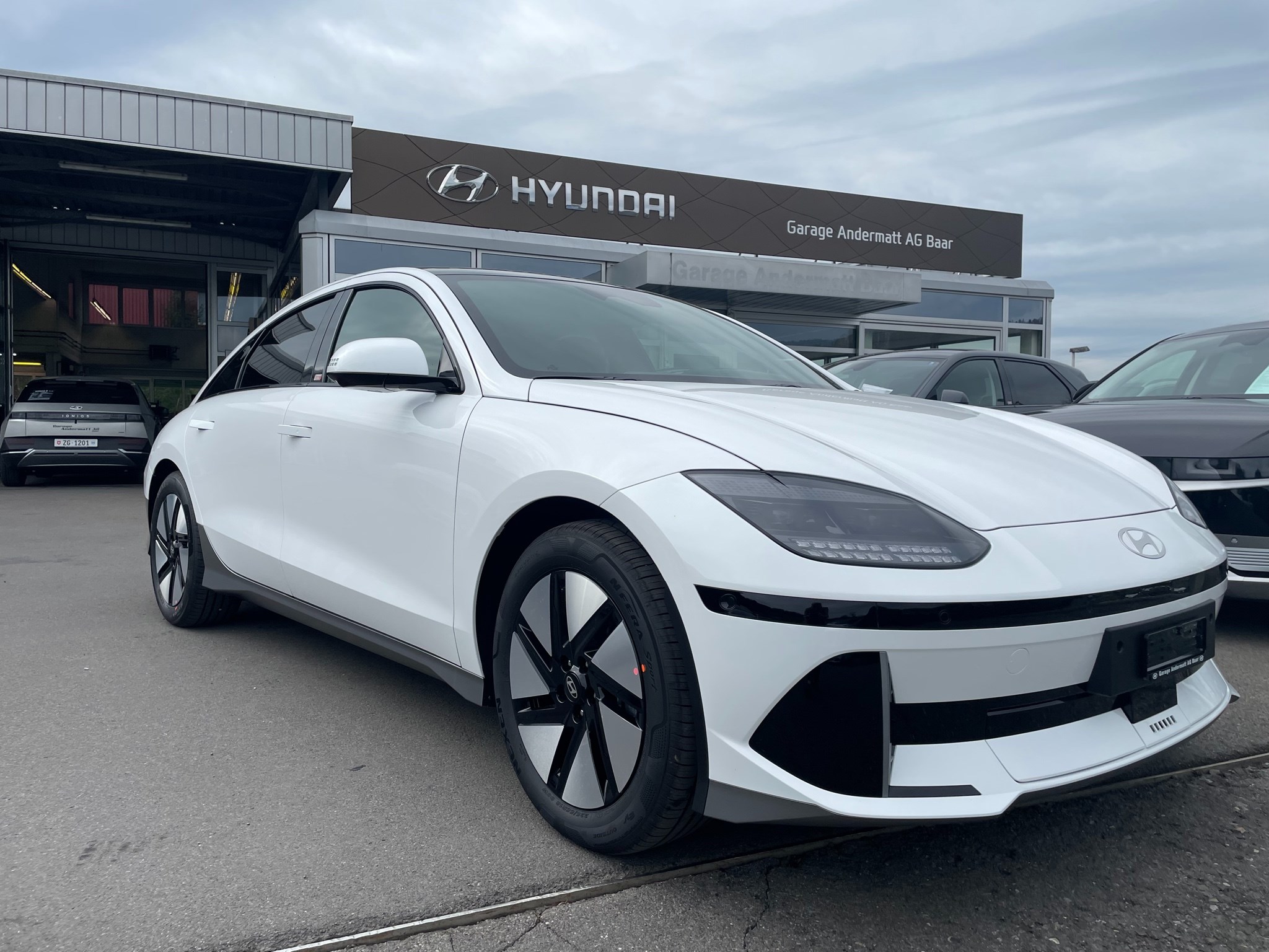 HYUNDAI Ioniq 6 77kWh Launch Edition 4WD