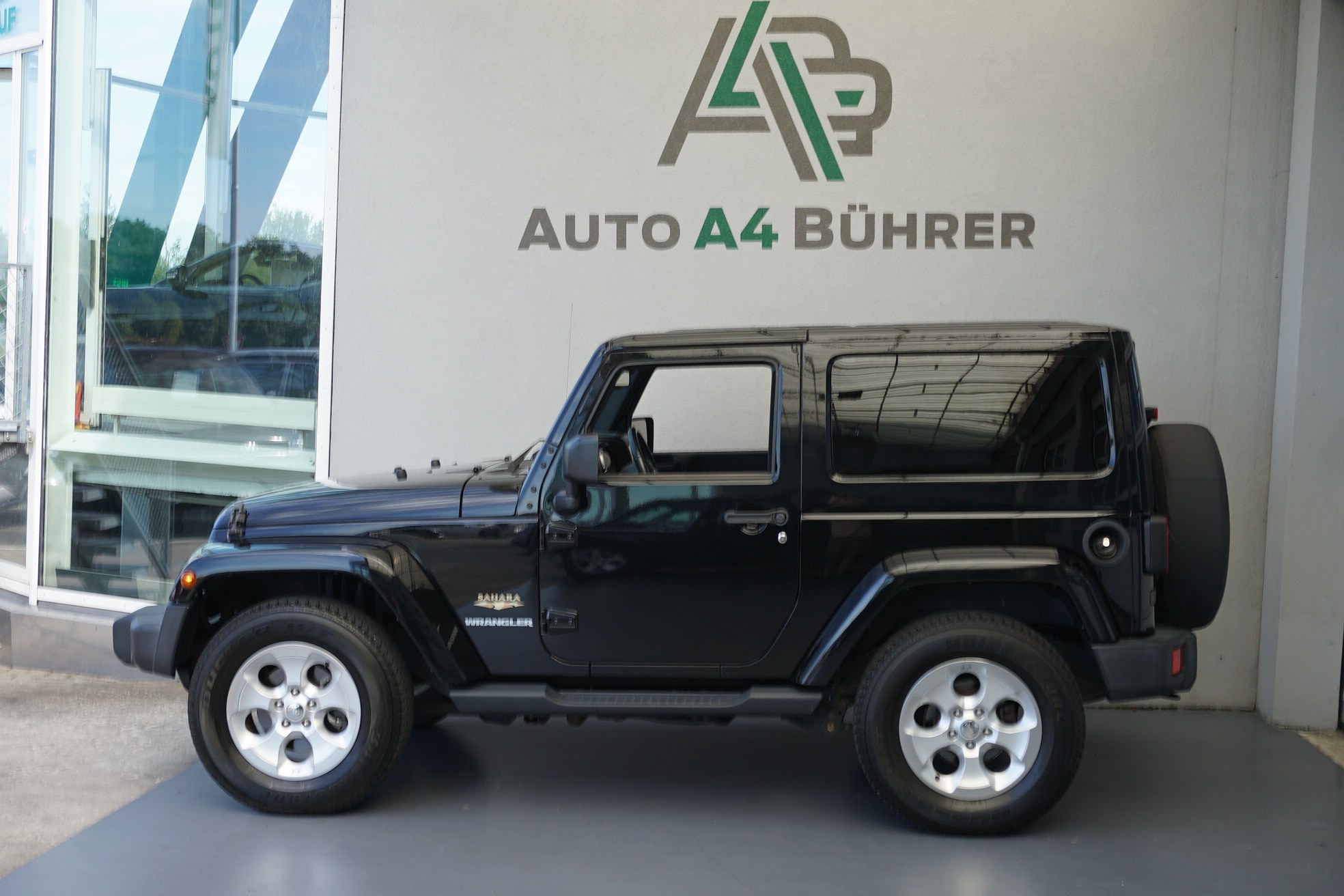 JEEP Wrangler 2.8CRD Sahara