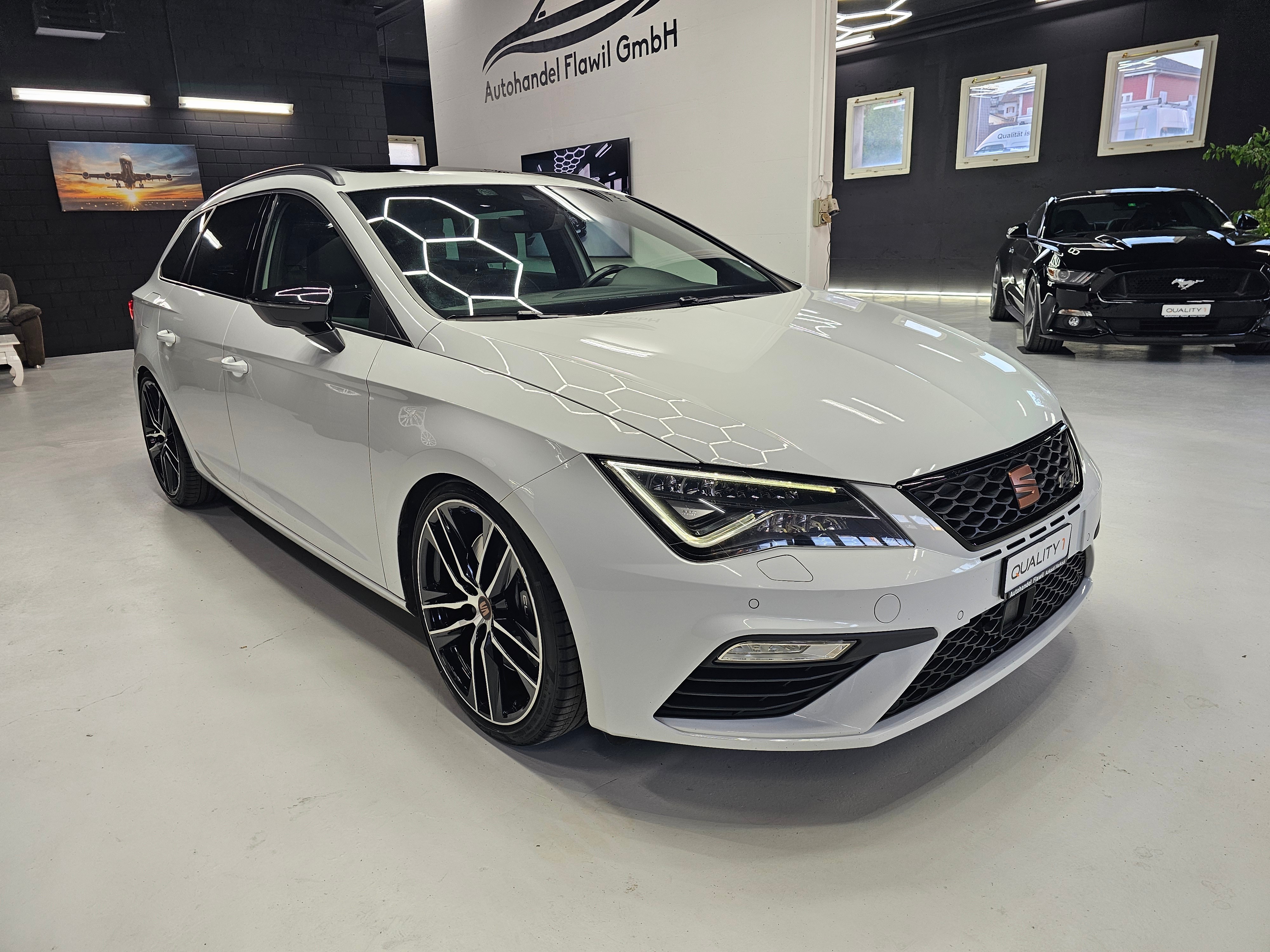 SEAT Leon ST 2.0 TSI Cupra 300 4 Drive DSG