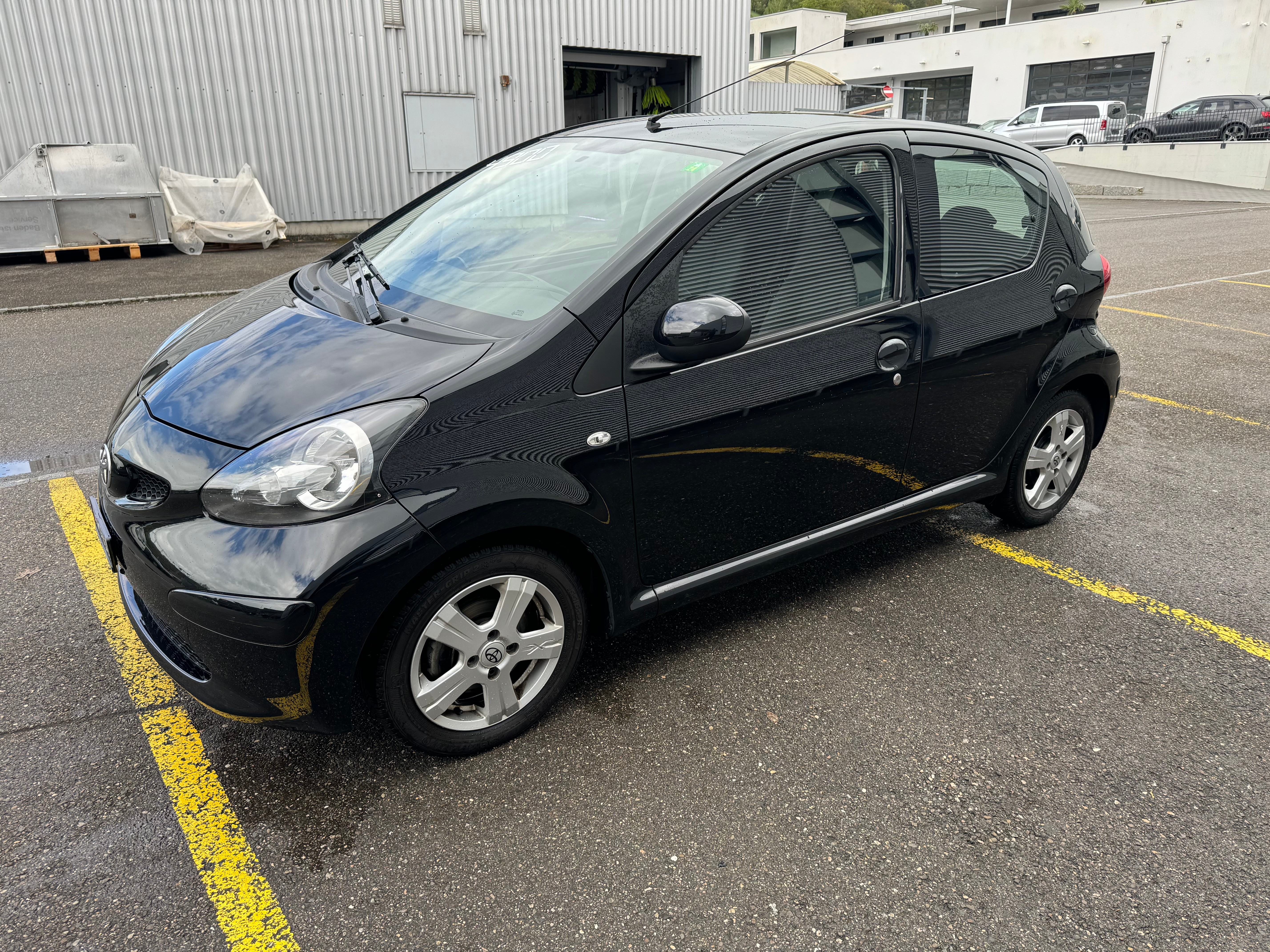 TOYOTA Aygo 1.0 Linea Luna Cool