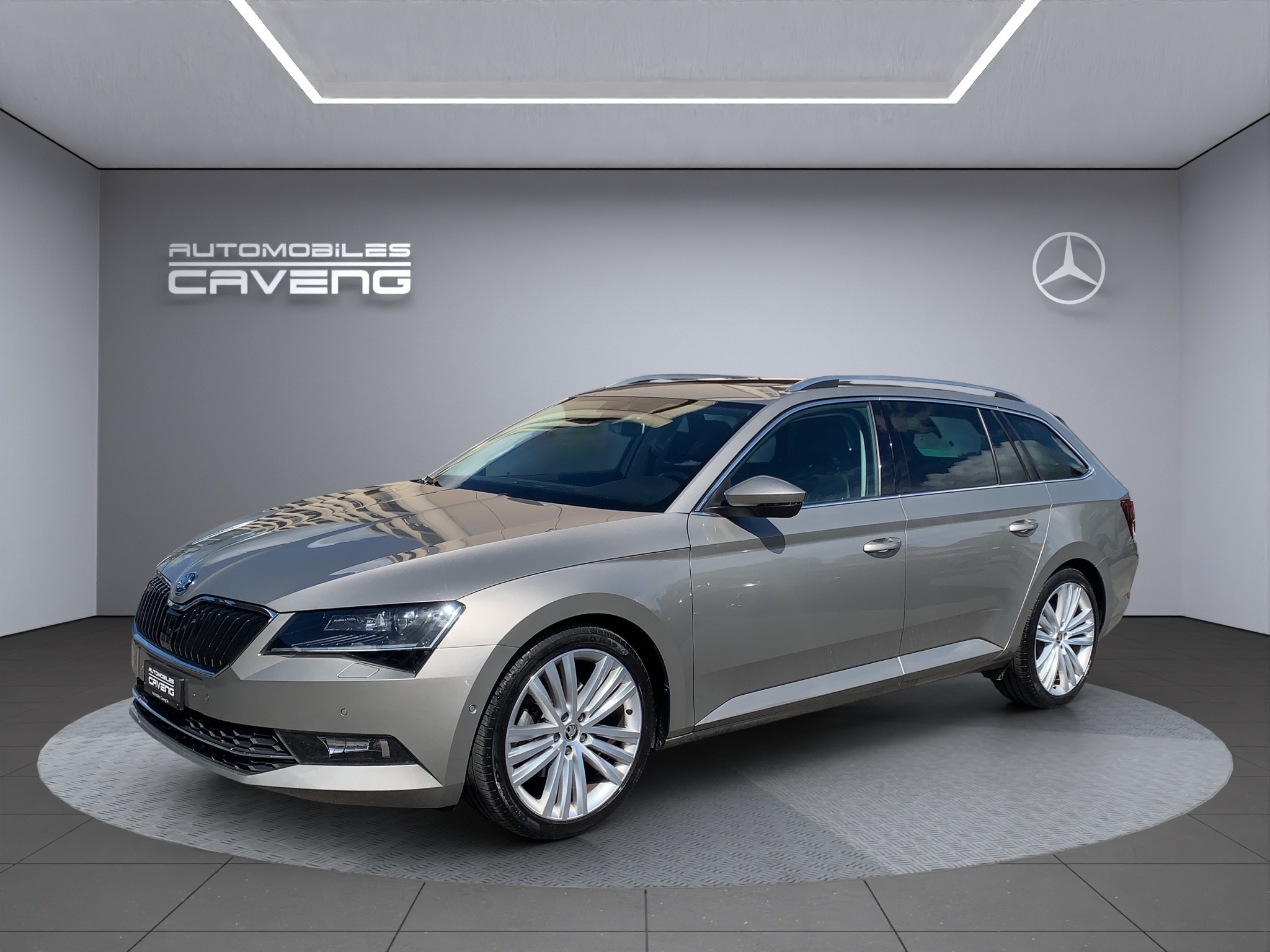 SKODA Superb Combi 2.0 TDi Style 4x4 DSG