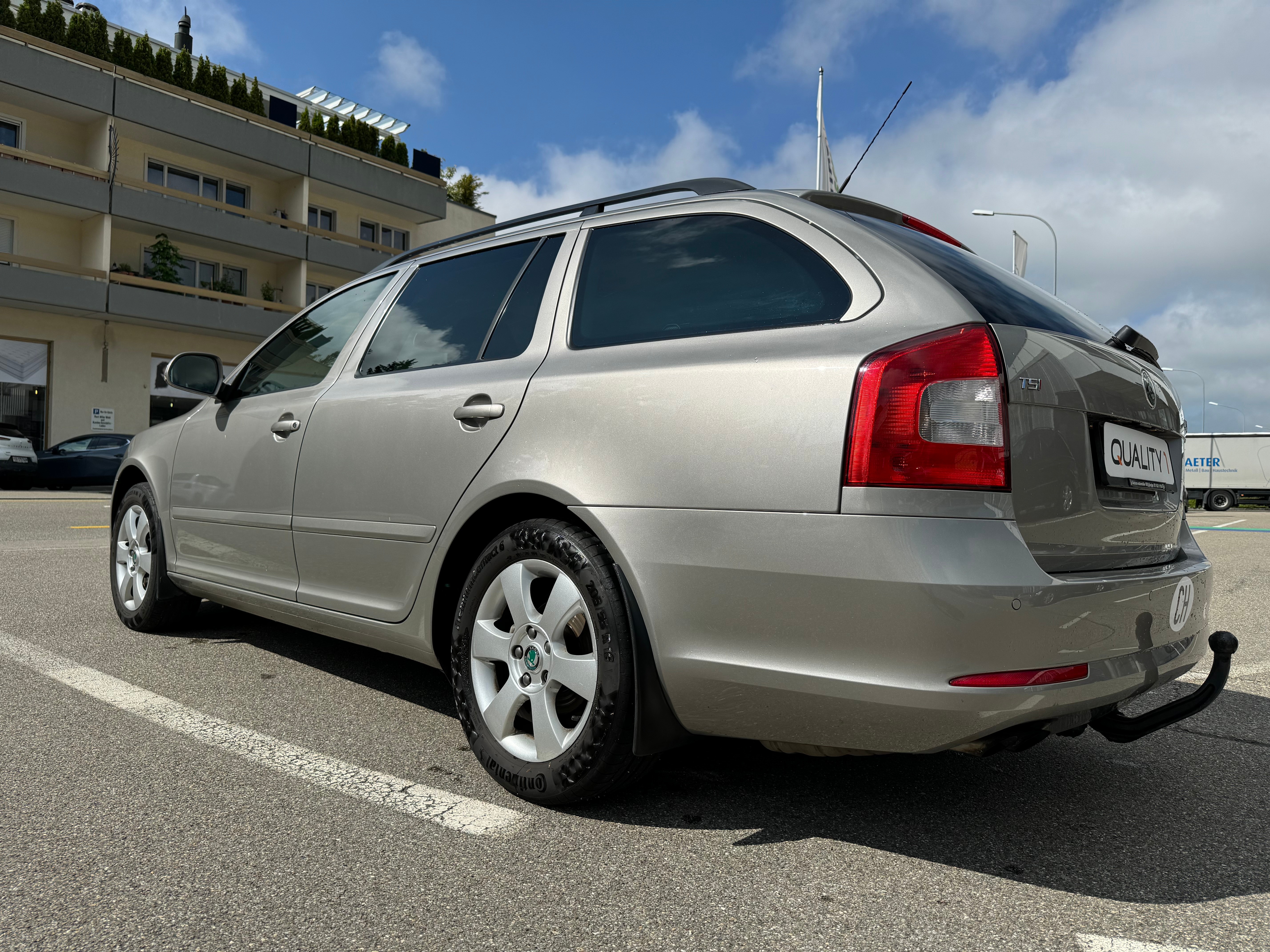 SKODA Octavia Combi 1.8 TSI Elegance DSG