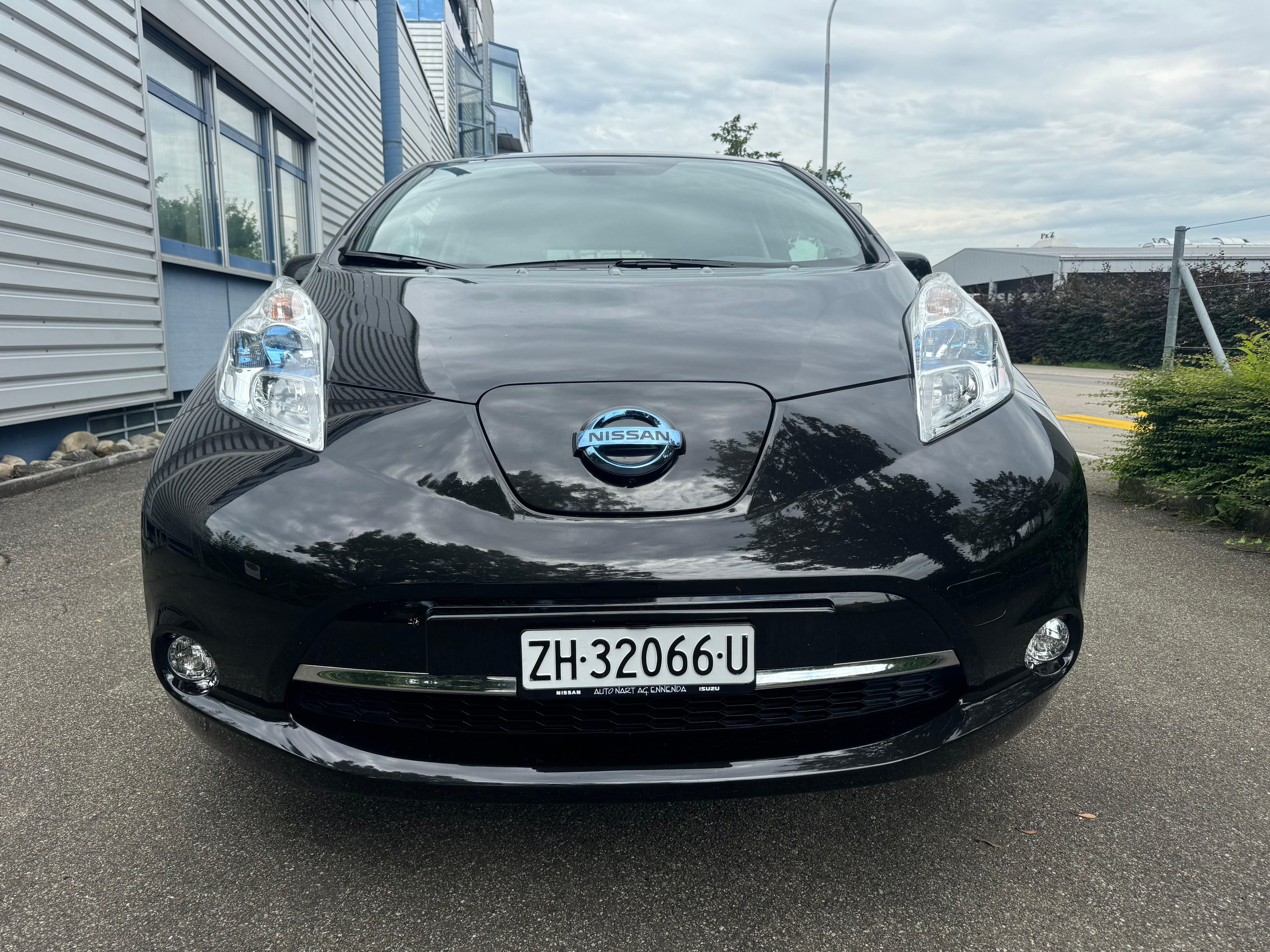 NISSAN Leaf acenta 30kWh (excl battery)