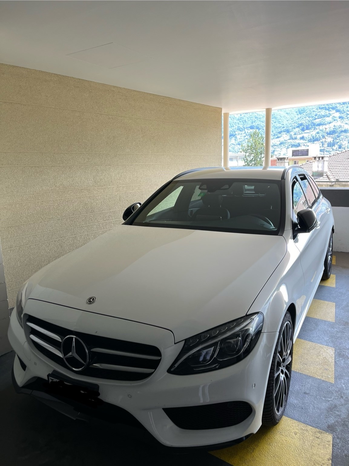 MERCEDES-BENZ C 250 d Swiss Star AMG Line 4Matic 9G-Tronic