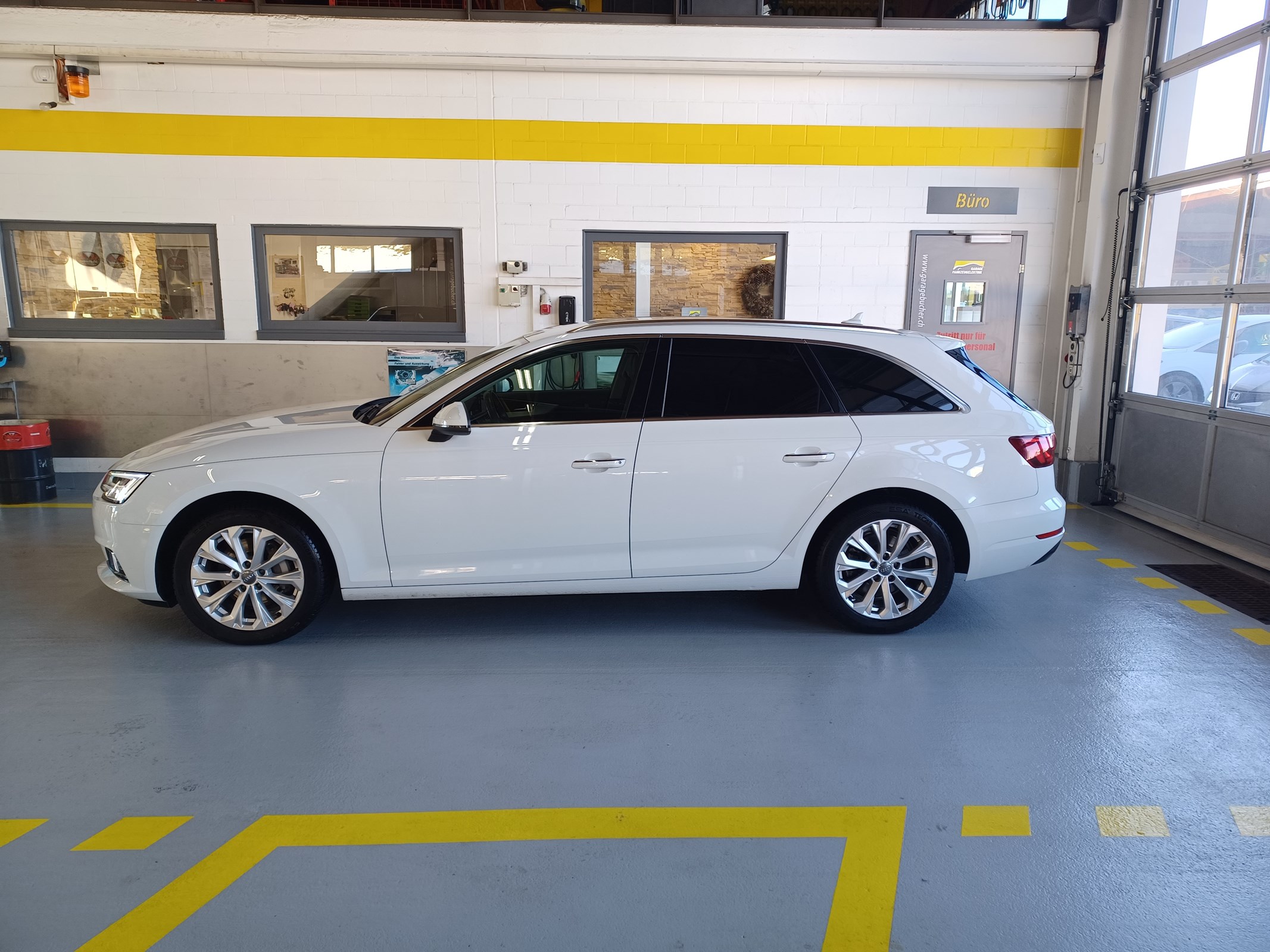 AUDI A4 Avant 2.0 TDI Design quattro S-tronic