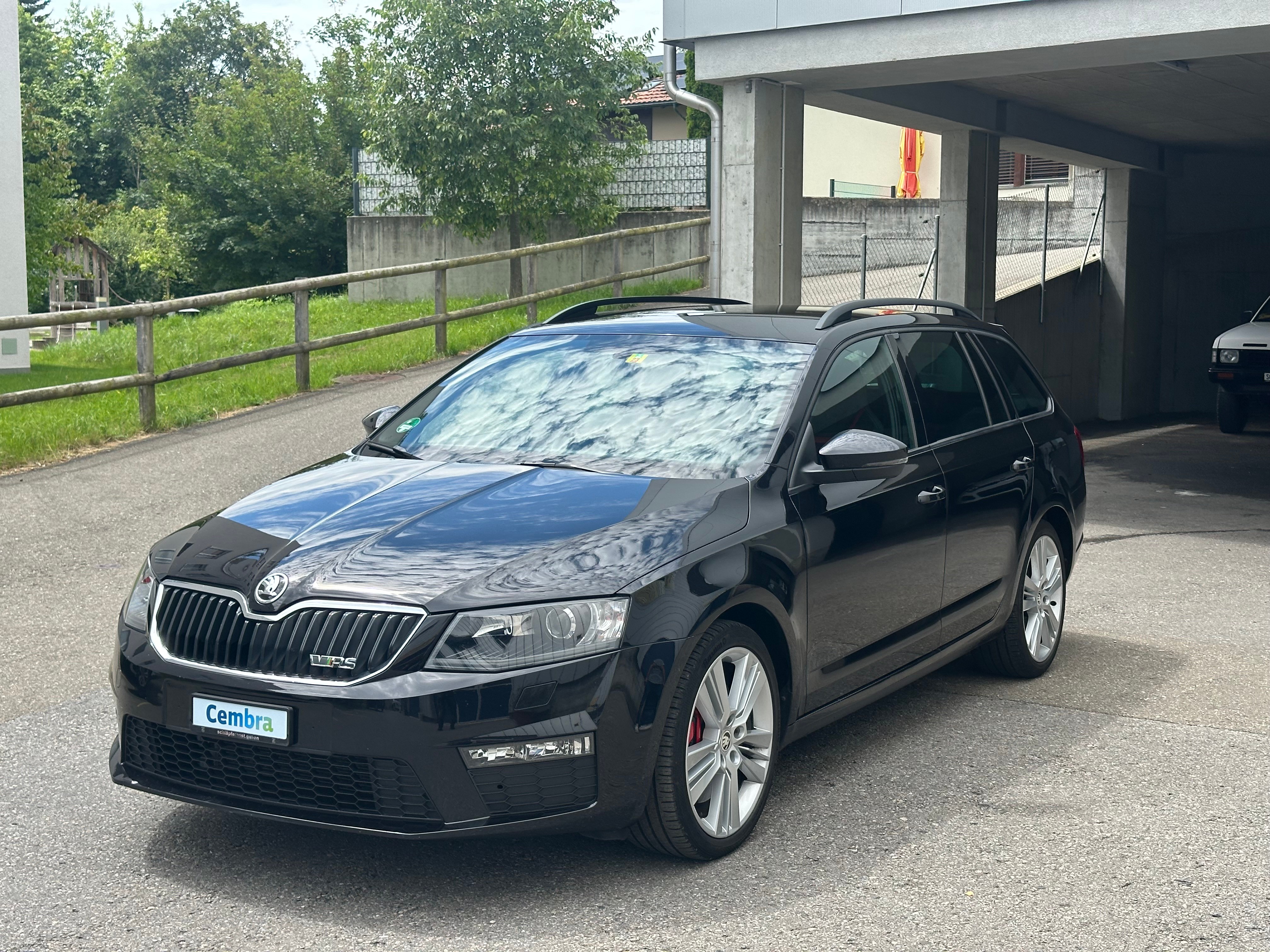 SKODA Octavia Combi 2.0 TSI RS