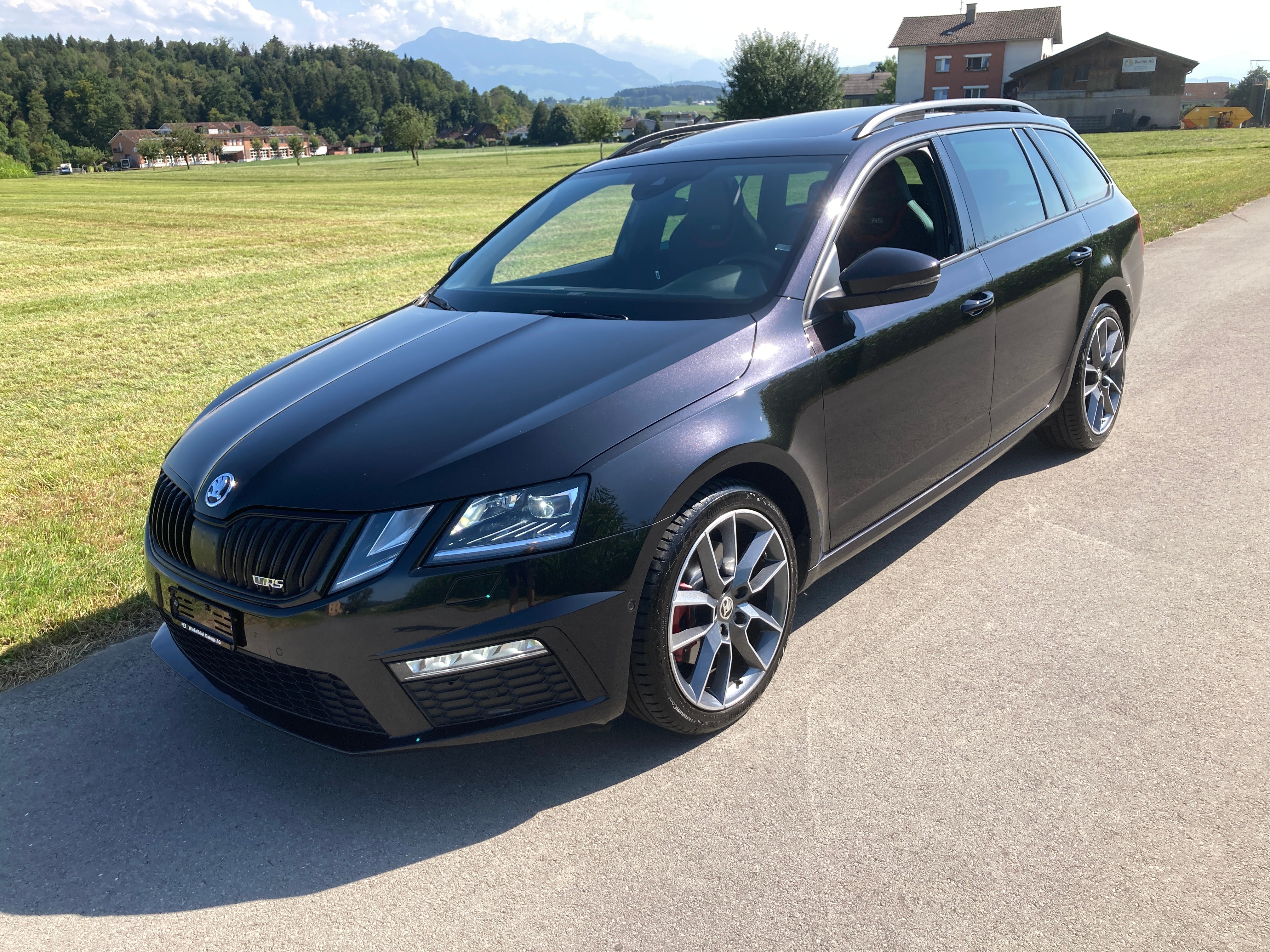 SKODA Octavia Combi 2.0 TDI RS Final Edition 4x4 DSG mit Standheizung