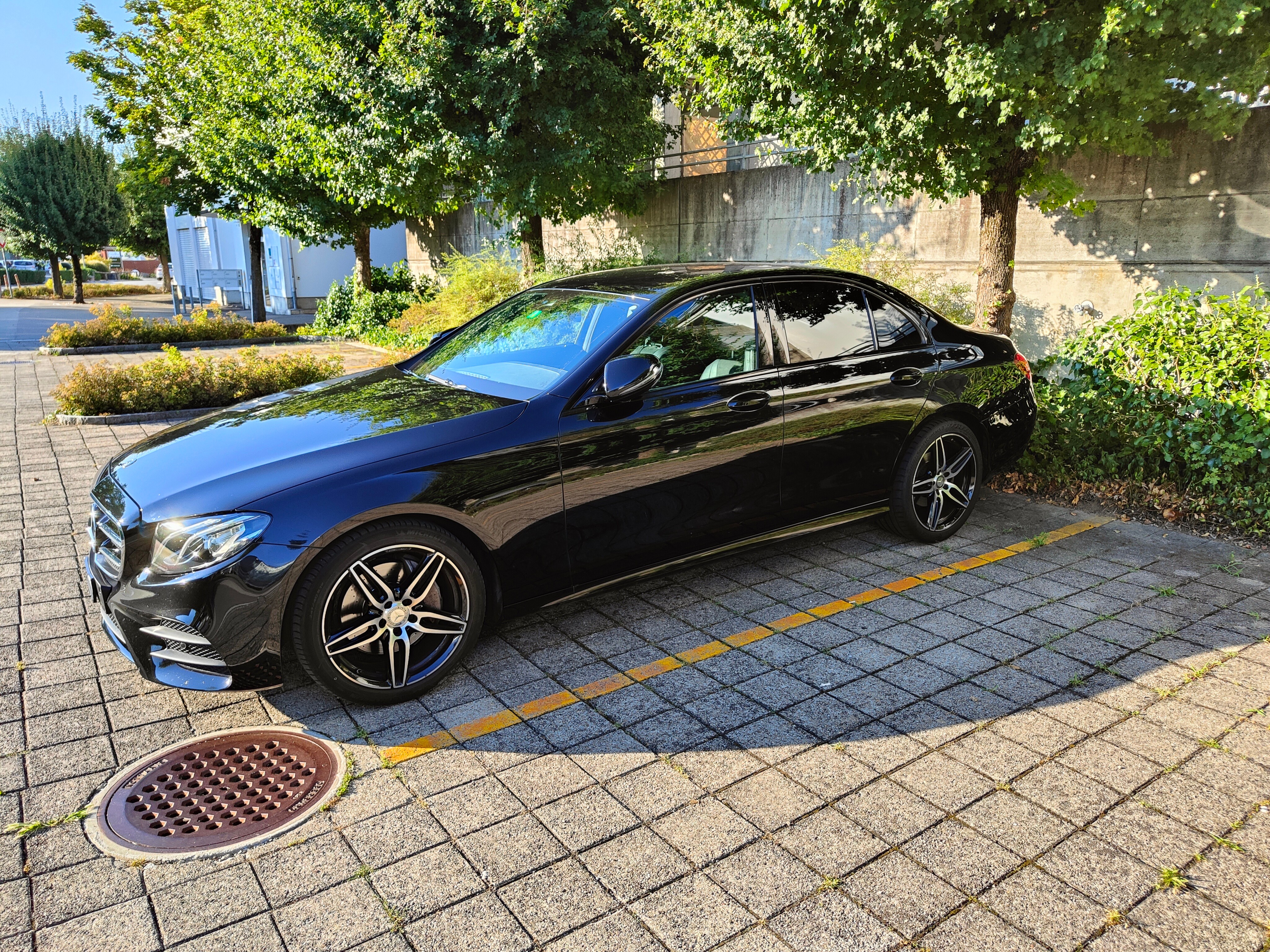 MERCEDES-BENZ E 200 9G-Tronic