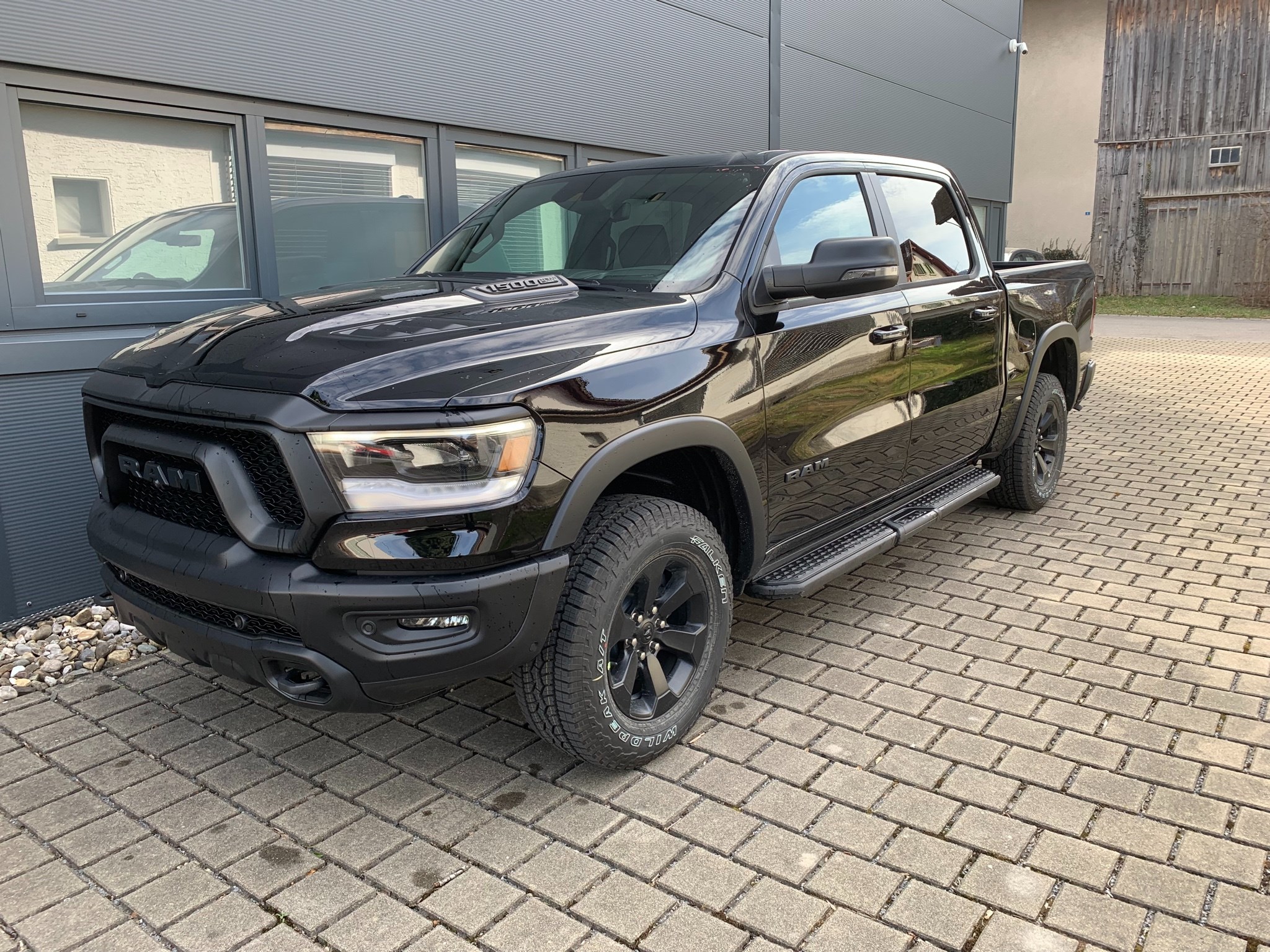 DODGE Ram 1500 Rebel Crew Cab Night Edition 5.7 V8