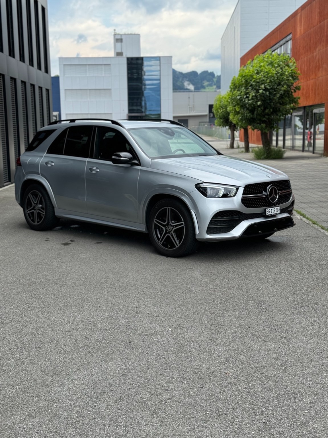 MERCEDES-BENZ GLE 400 d 4Matic AMG Line 9G-Tronic