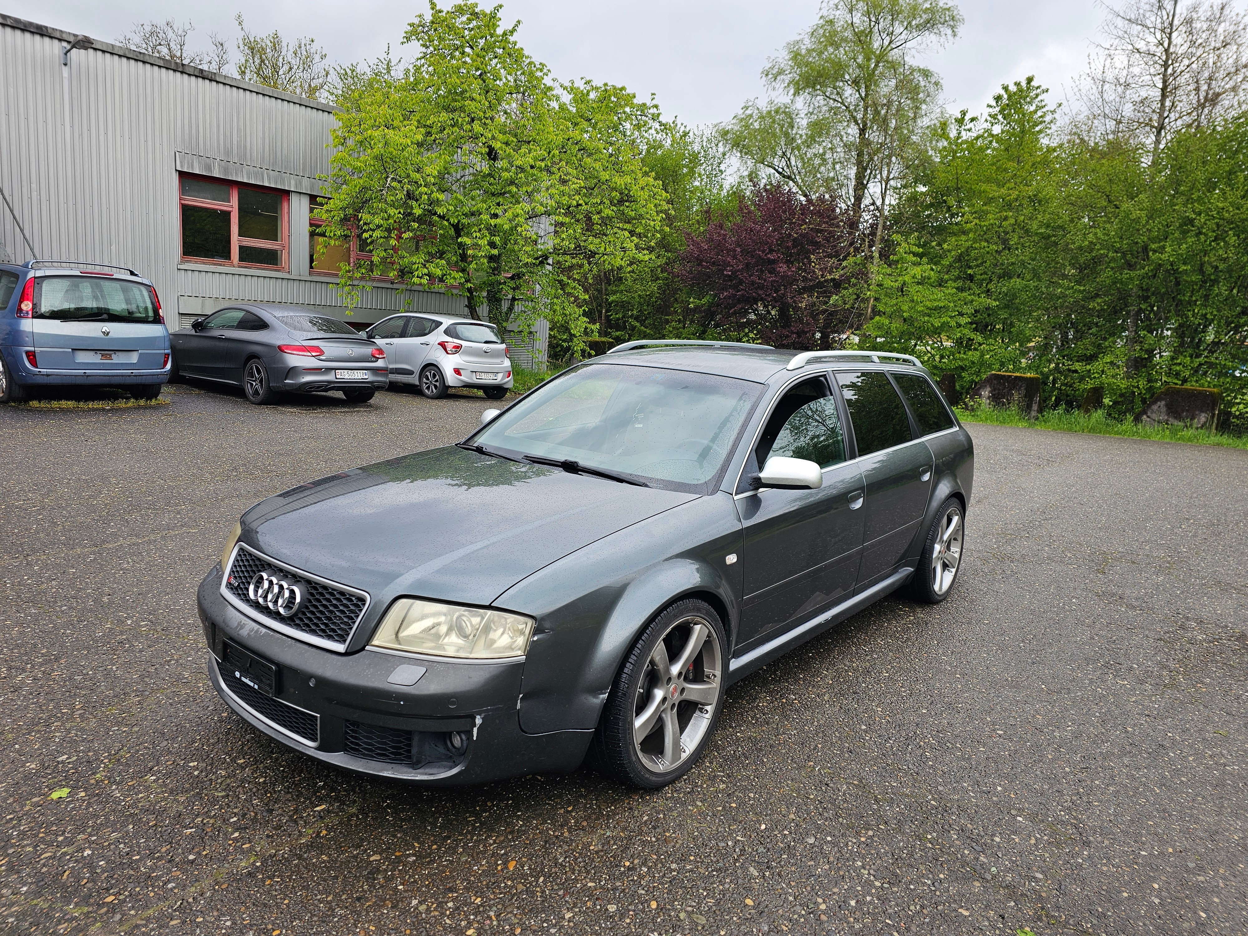 AUDI RS6 Avant quattro tiptronic