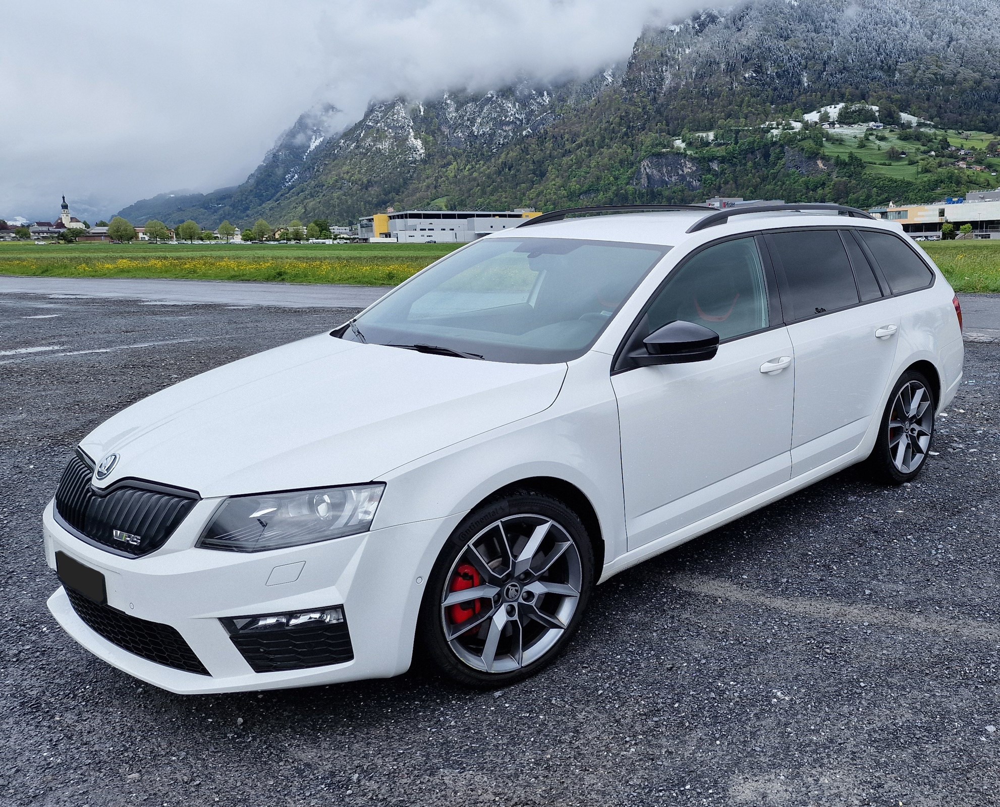 SKODA Octavia Combi 2.0 TSI RS DSG