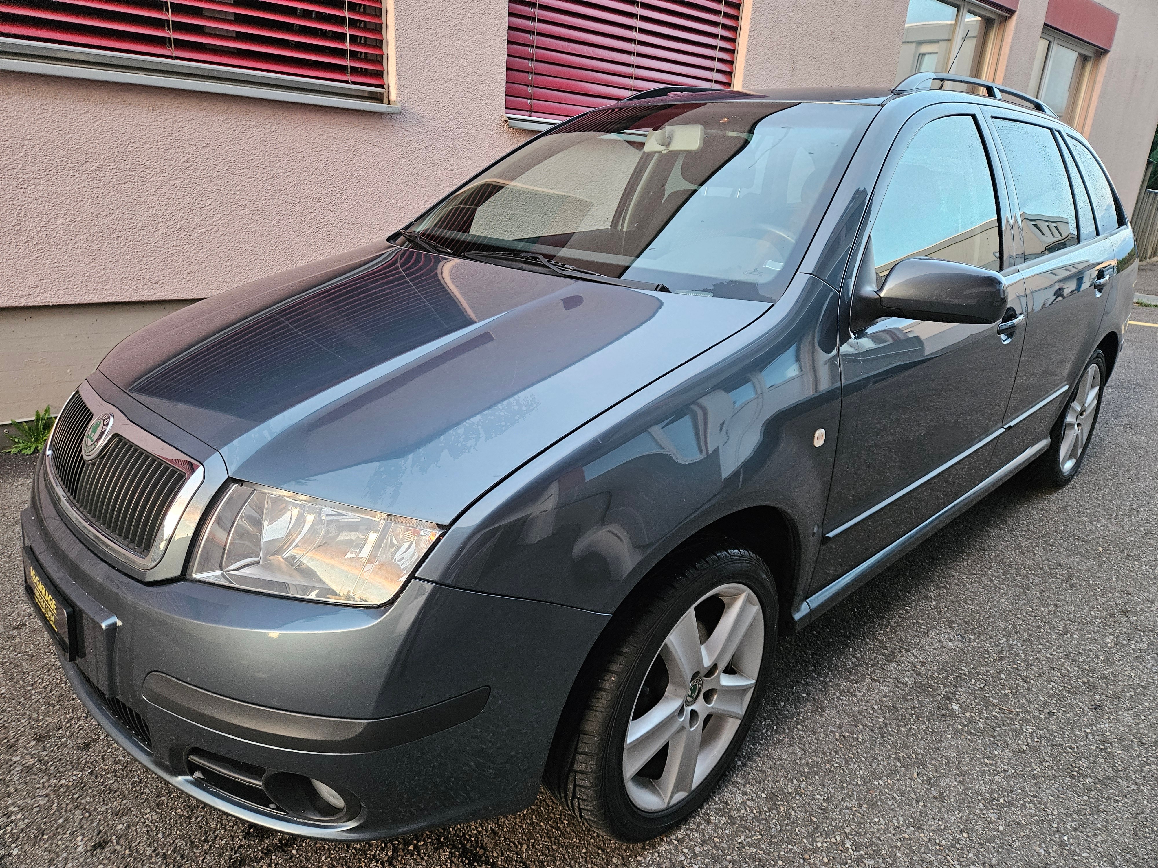 SKODA Fabia 1.4 16V Elegance Automatic