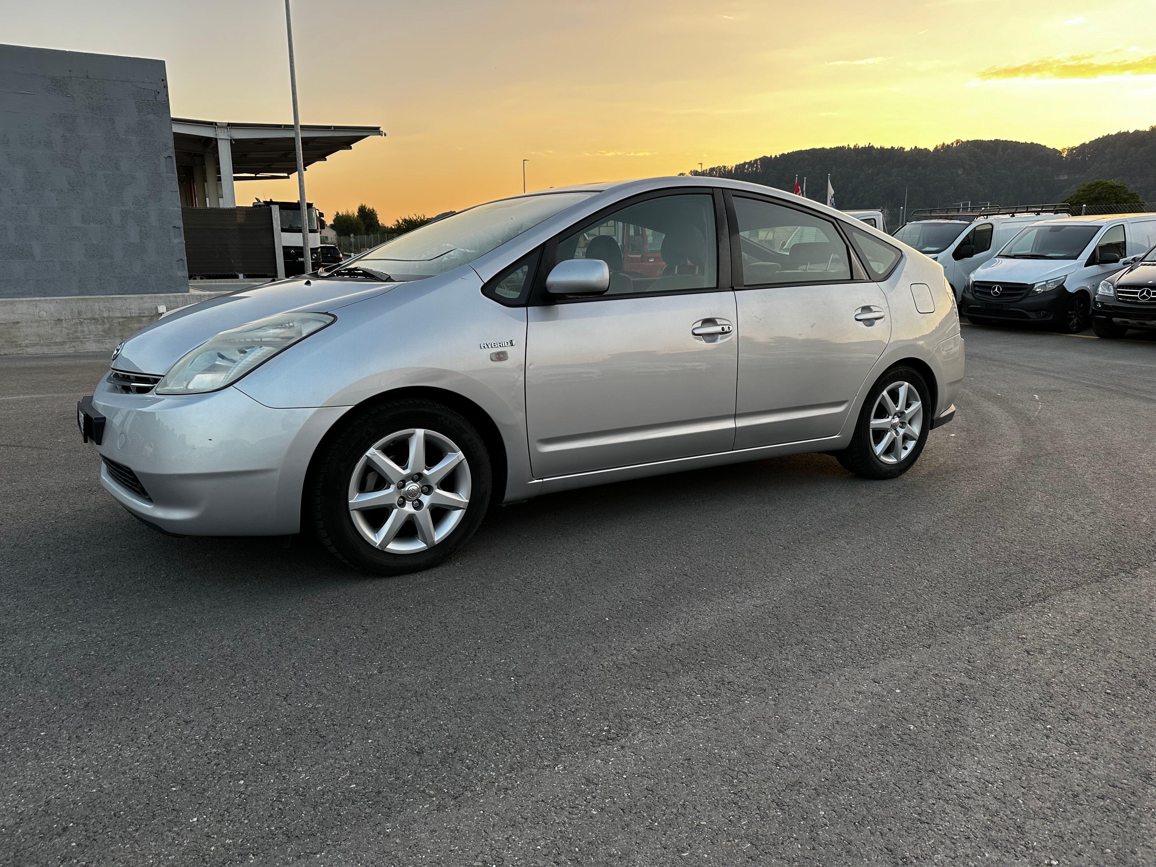 TOYOTA Prius 1.5 16V Hybrid