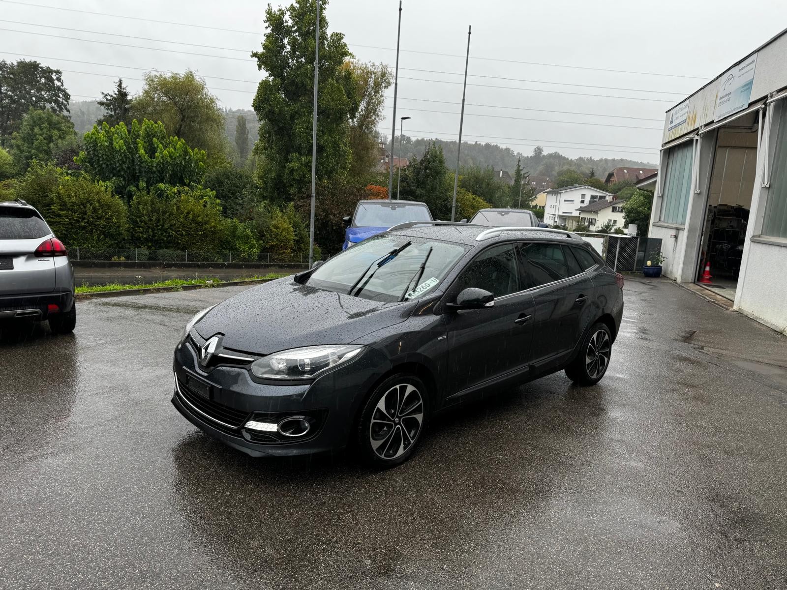 RENAULT Mégane Grandtour 1.2 16V Turbo Swiss Edition EDC