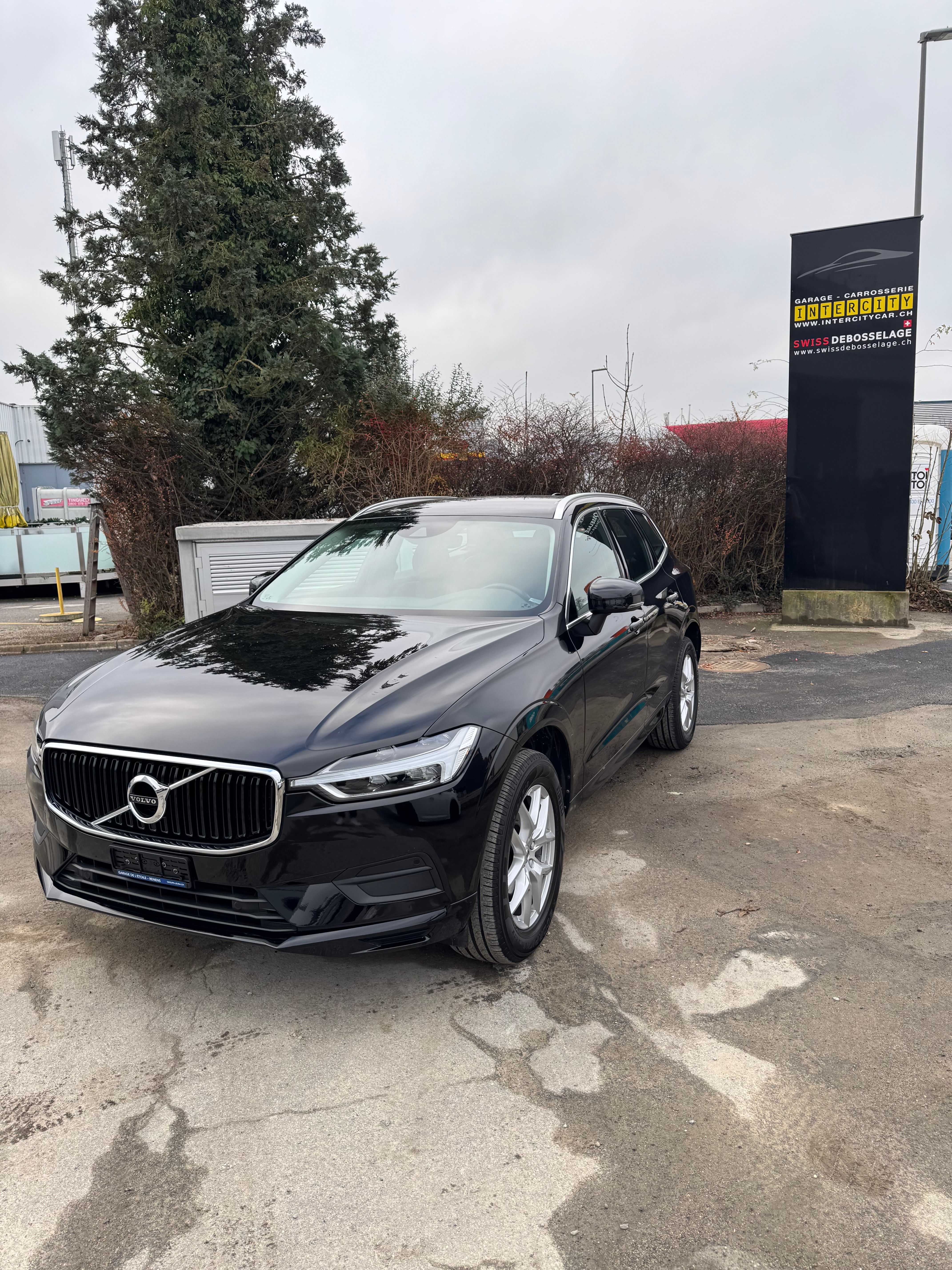 VOLVO XC60 B4 Diesel Mild Hybrid AWD Momentum Geartronic