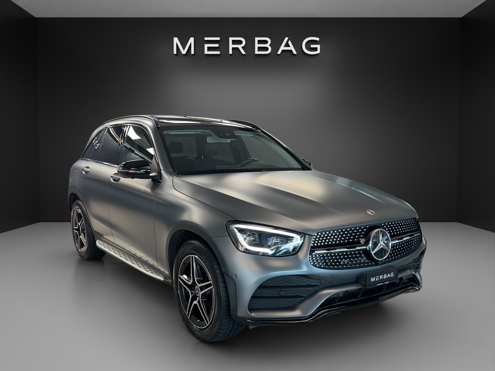 MERCEDES-BENZ GLC 300 AMG Line 4Matic