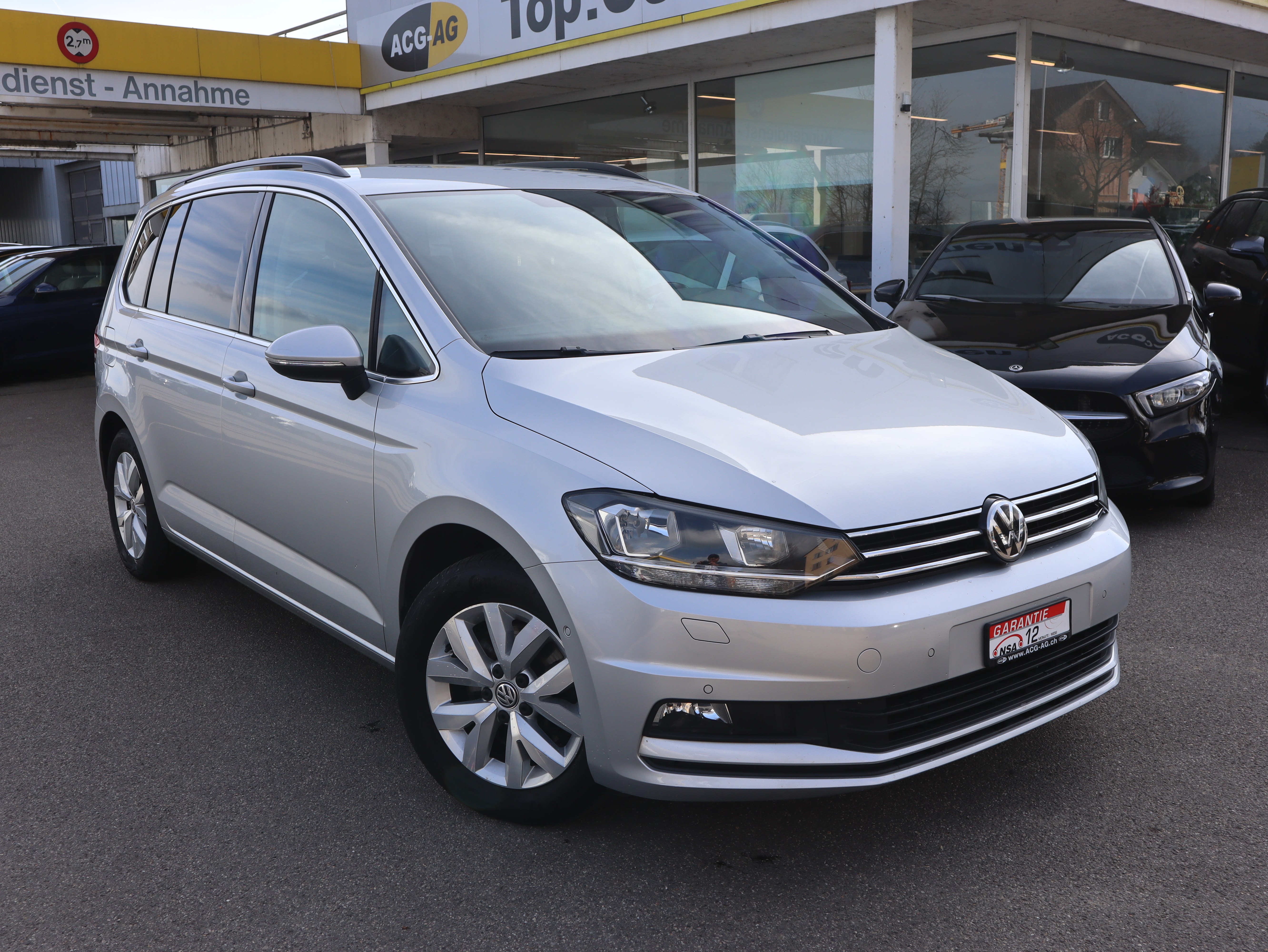 VW Touran 1.6 TDI BlueMotion Technology Comfortline DSG ** Gr-Navi mit RF-Kamera ** PDC ** Frisch ab MFK & Service **