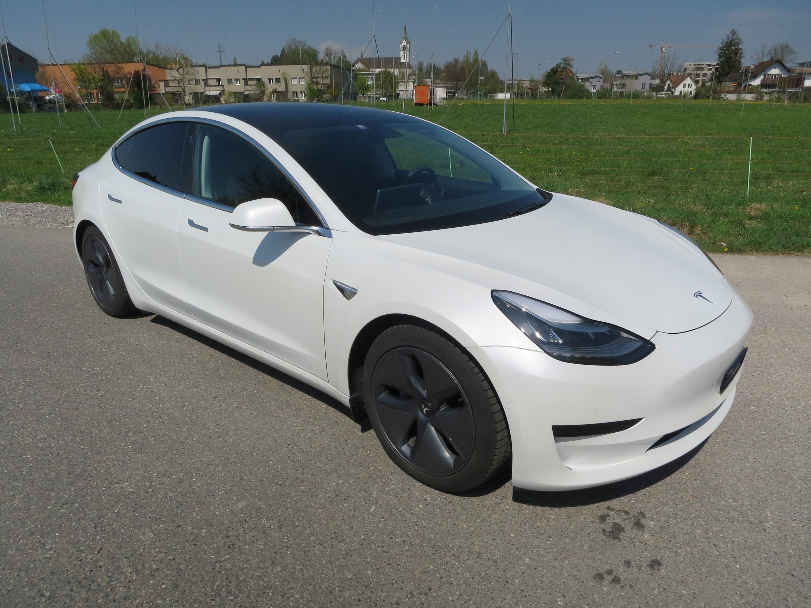 TESLA Standard Range Plus, Enhanced Autopilot