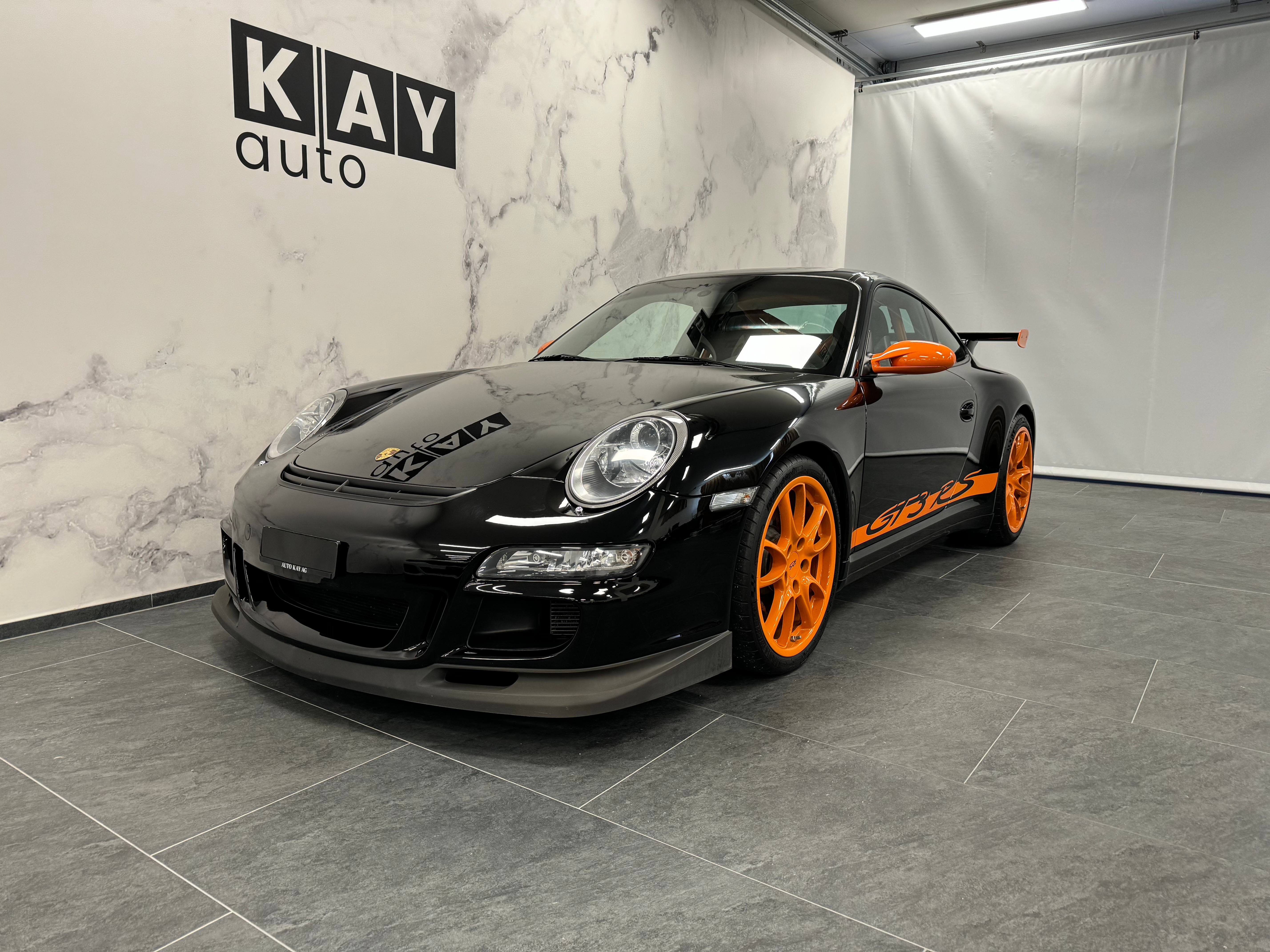 PORSCHE 911 GT3 RS