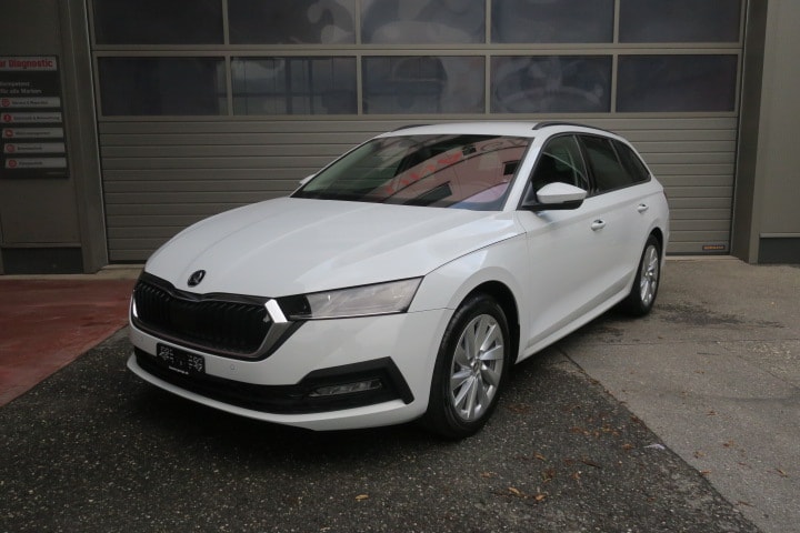 SKODA Octavia Combi 2.0 TDI DSG Ambition 4x4