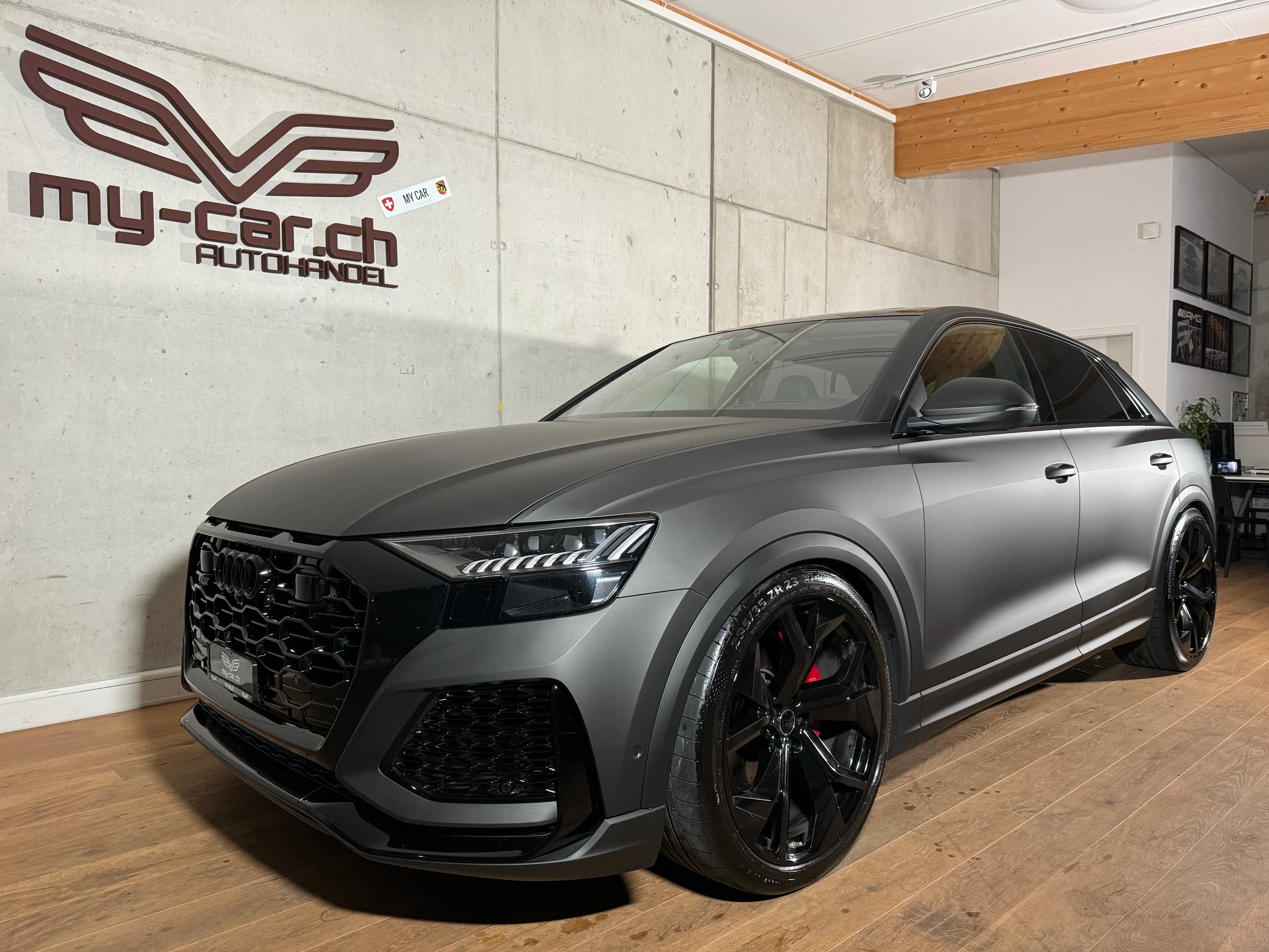 AUDI RSQ8 quattro tiptronic