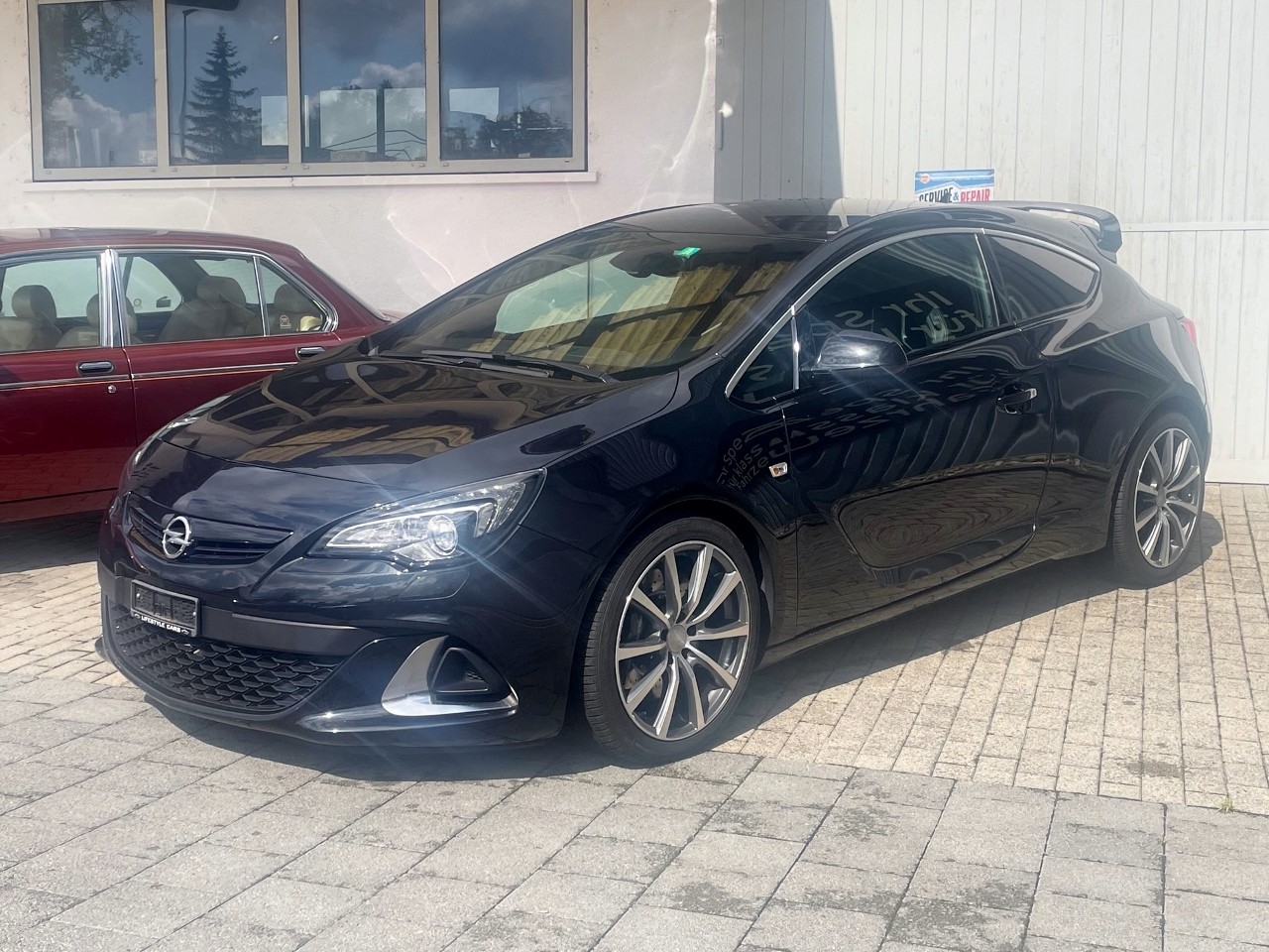 OPEL Astra GTC 2.0i 16V Turbo OPC