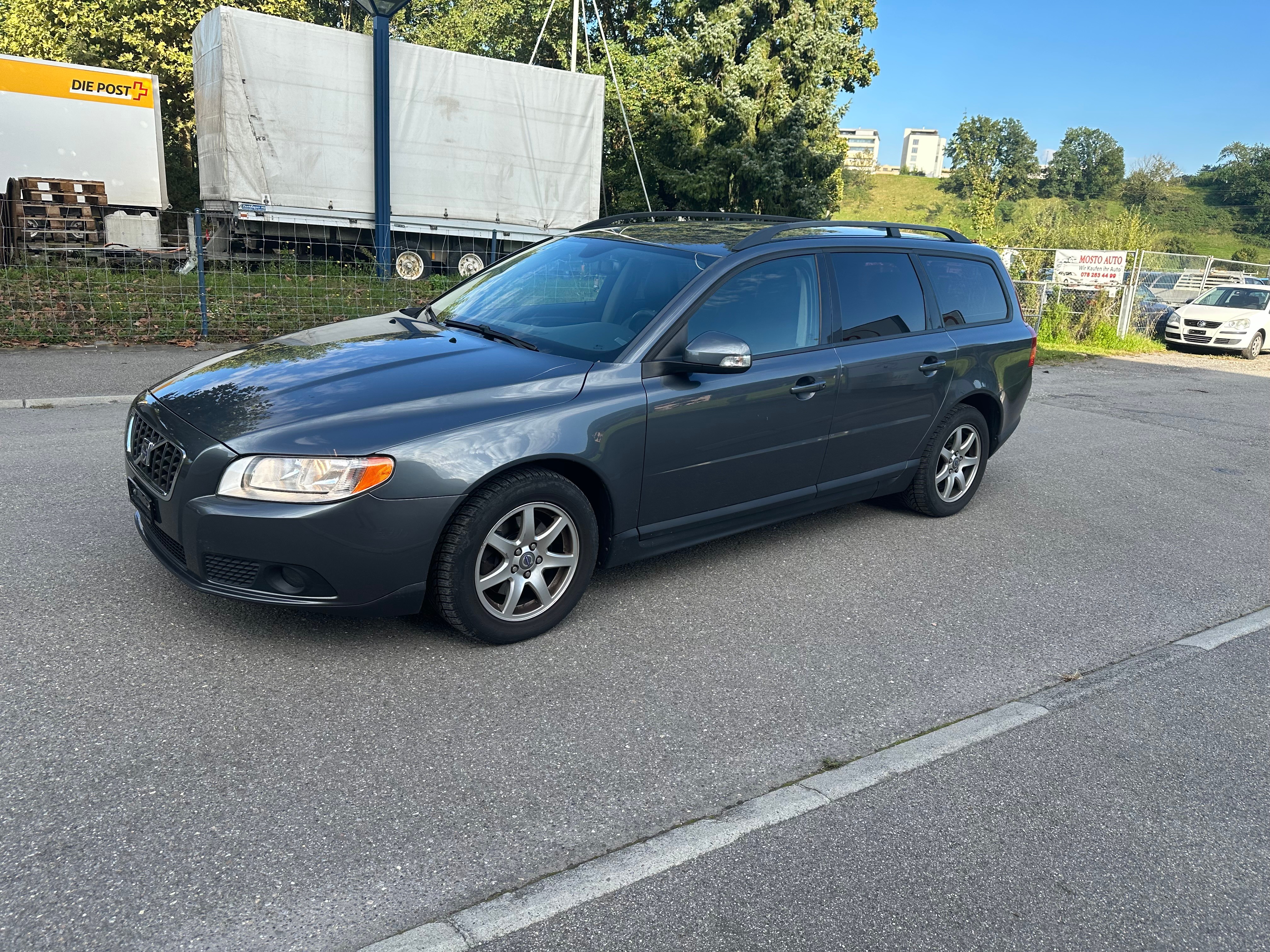 VOLVO V70 2.0D Kinetic