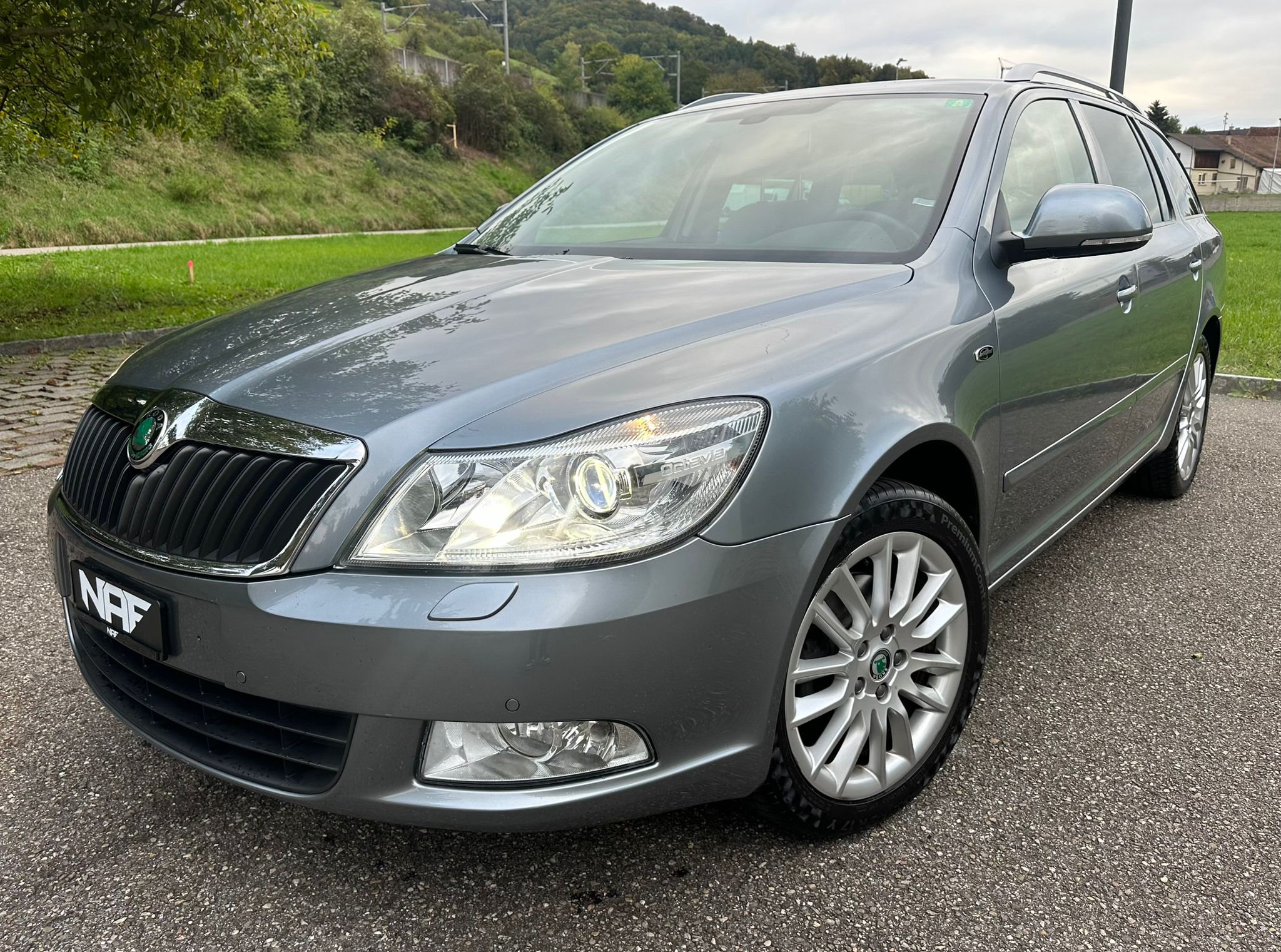 SKODA Octavia Combi 1.8 TSI Laurin & Klement DSG