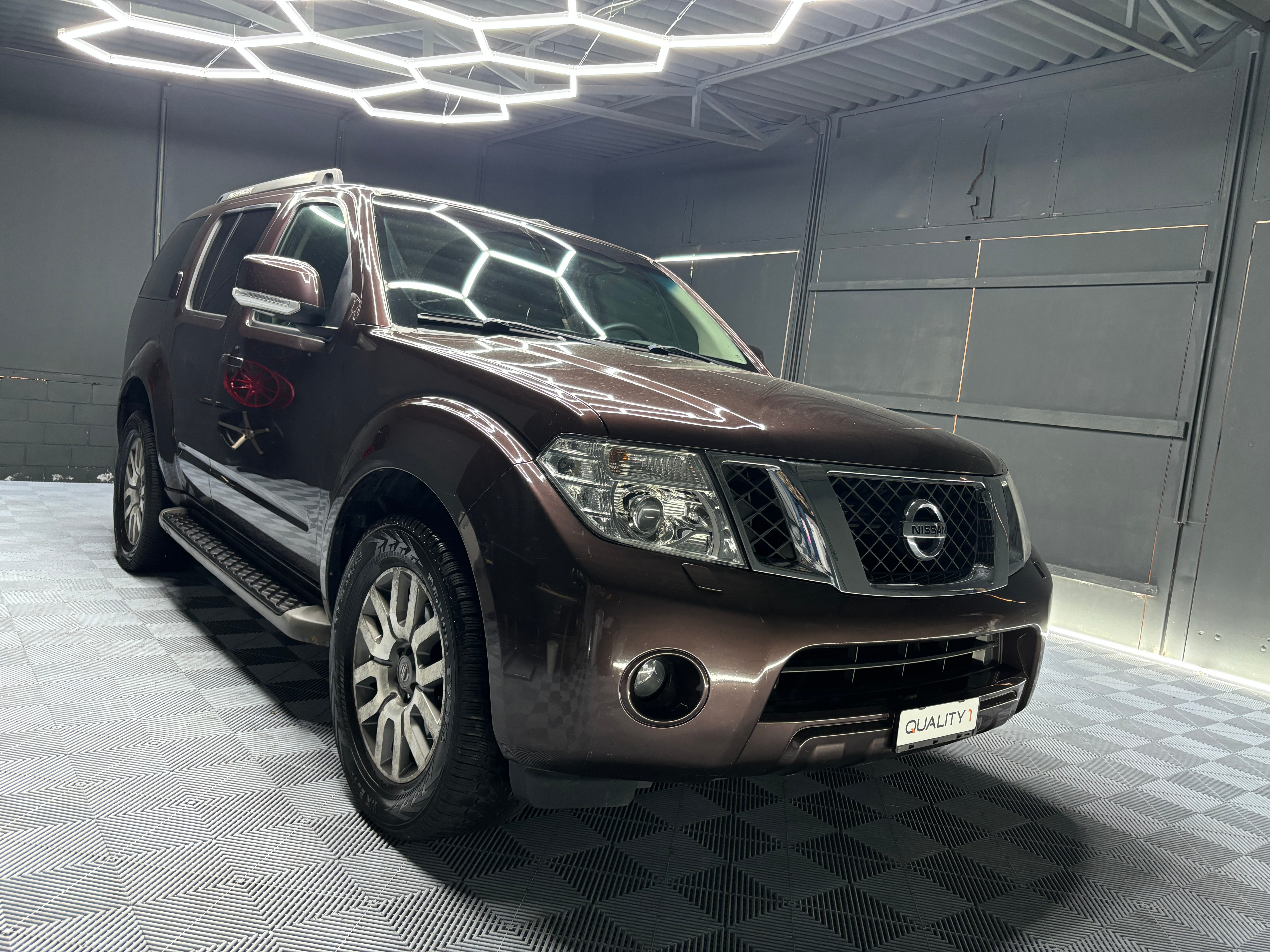 NISSAN Pathfinder 2.5 dCi SE Automatic