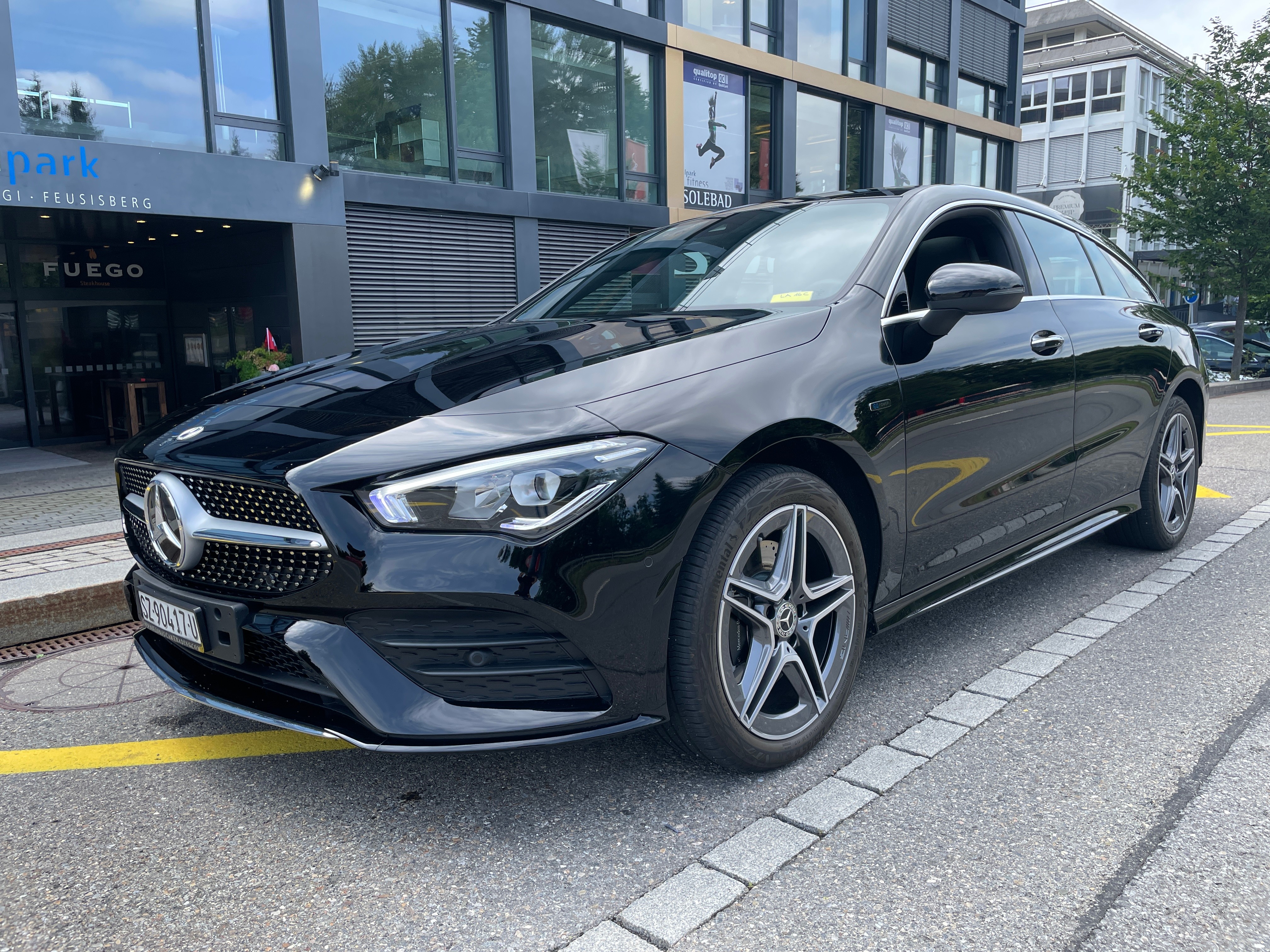 MERCEDES-BENZ CLA Shooting Brake 250 e 8G-DCT AMG Line